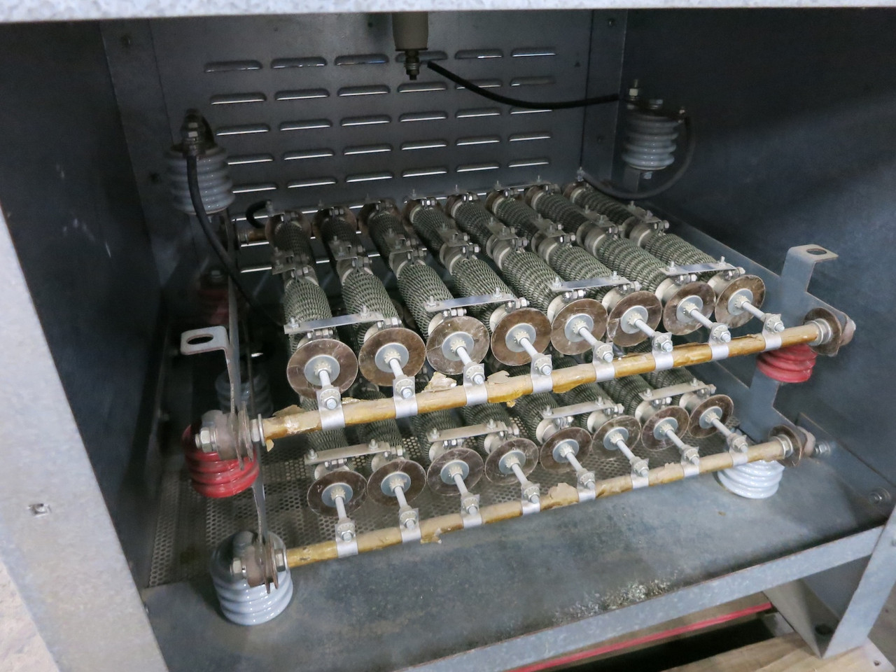 GE Neutral Grounding Resistor 16 LC42-A2-HIVOLT 10A 139 Ohms 1390V 10 Amp (DW5123-1)