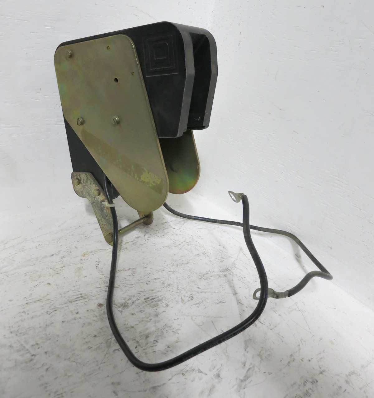 Square D Size 7/8 DC Contactor Arc Chute 7004 Type M D51021-117-50 MKO1 MJO1 (DW5150-1)