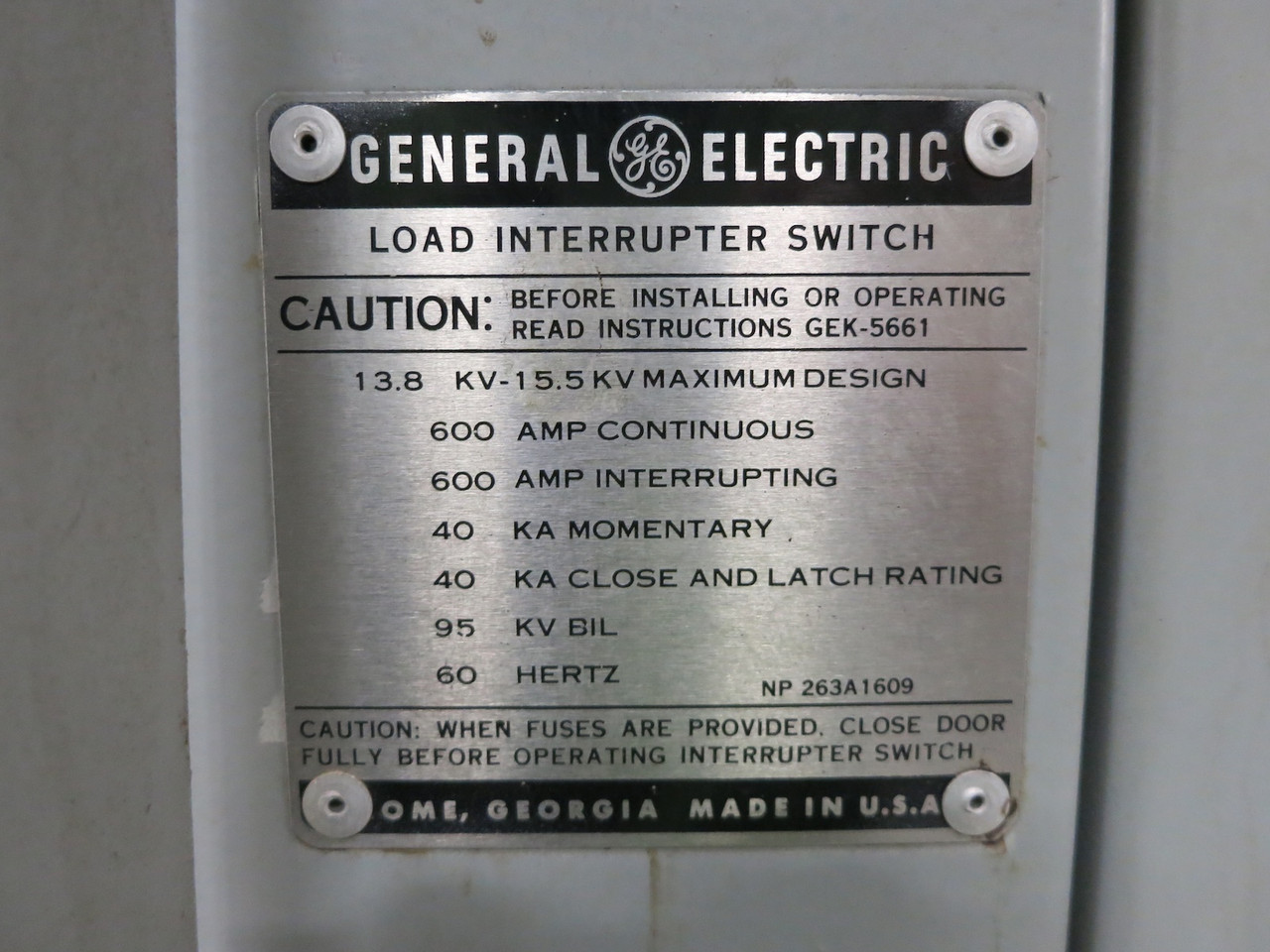 GE 13.8kV - 15.5kV Load Interrupter Manual Transfer Switch 600A Disconnect 100E (DW5161-1)