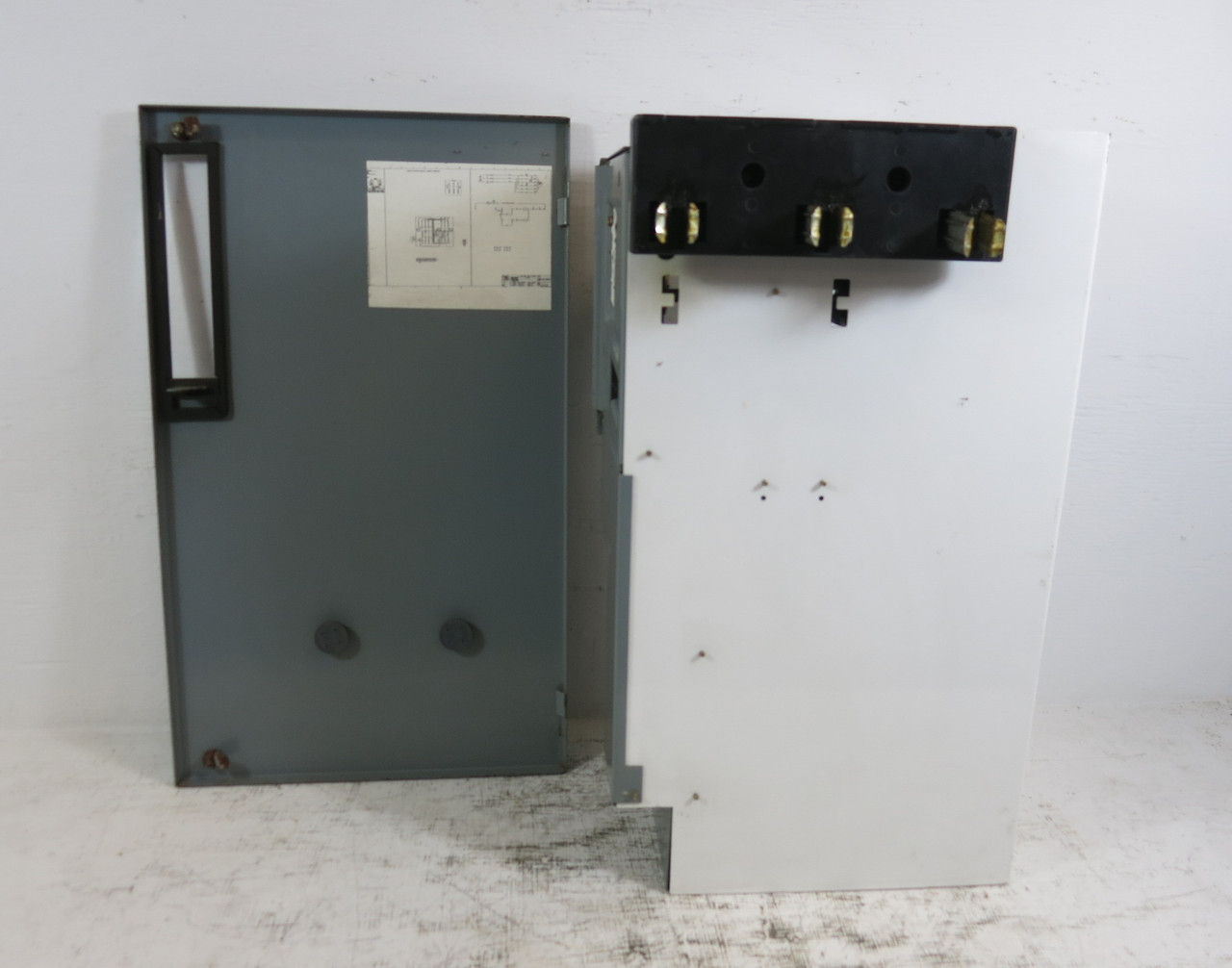 Allen Bradley 2100 30 A Fusible Size 1 Two-Speed Starter 26" MCC Bucket 2-Speed (BJ0316-6)