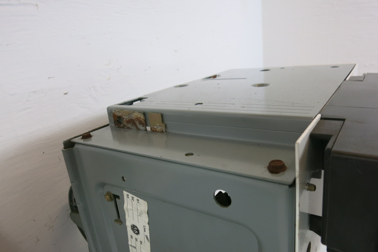 Allen Bradley 2100 30 A Fusible Size 1 Two-Speed Starter 26" MCC Bucket 2-Speed (BJ0316-8)