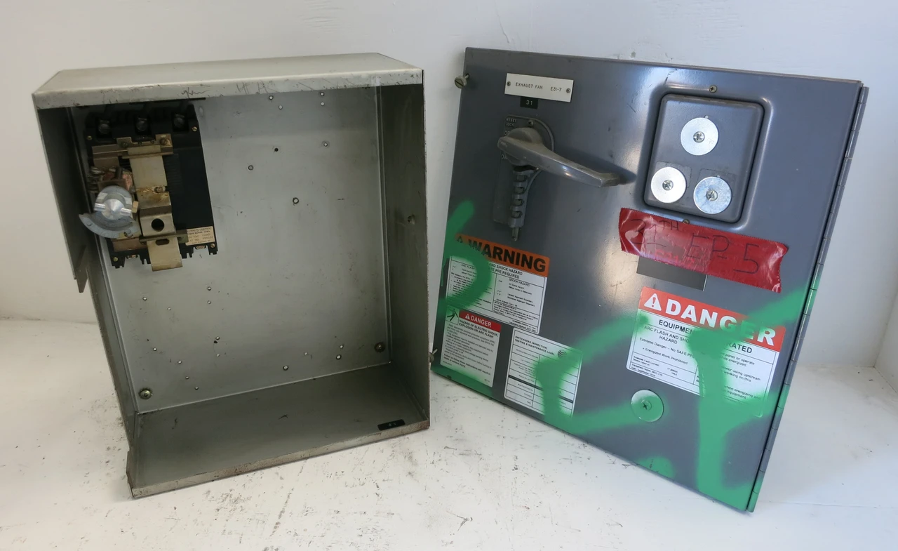 Image of Square D Model 3 50A Breaker Feeder 18" MCC Bucket 50 Amp Class 8999 999350