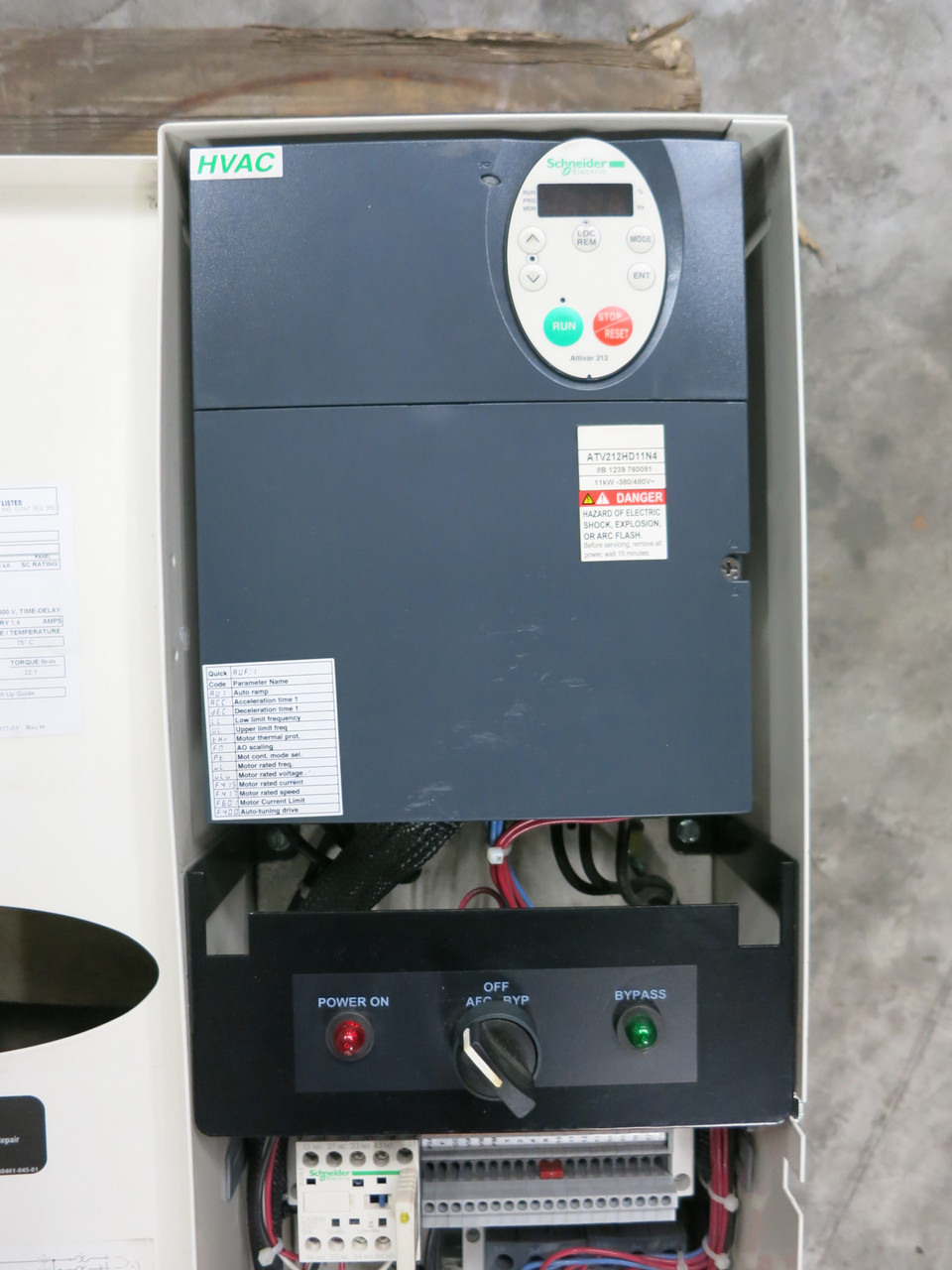 Square D ATV212 S-Flex VS Drive Controller 15 HP Enclosed VFD SFD212JG4Y 460V (DW5218-3)