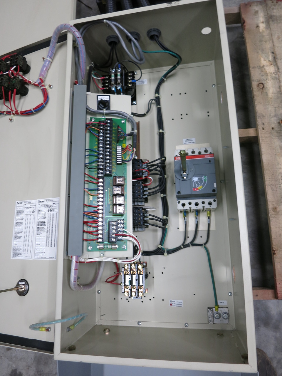 ABB ACH501-020-4-N0P2 20HP AC VS Drive 3PH 480V ACH-500 20 HP Bypass 27A (DW5216-1)