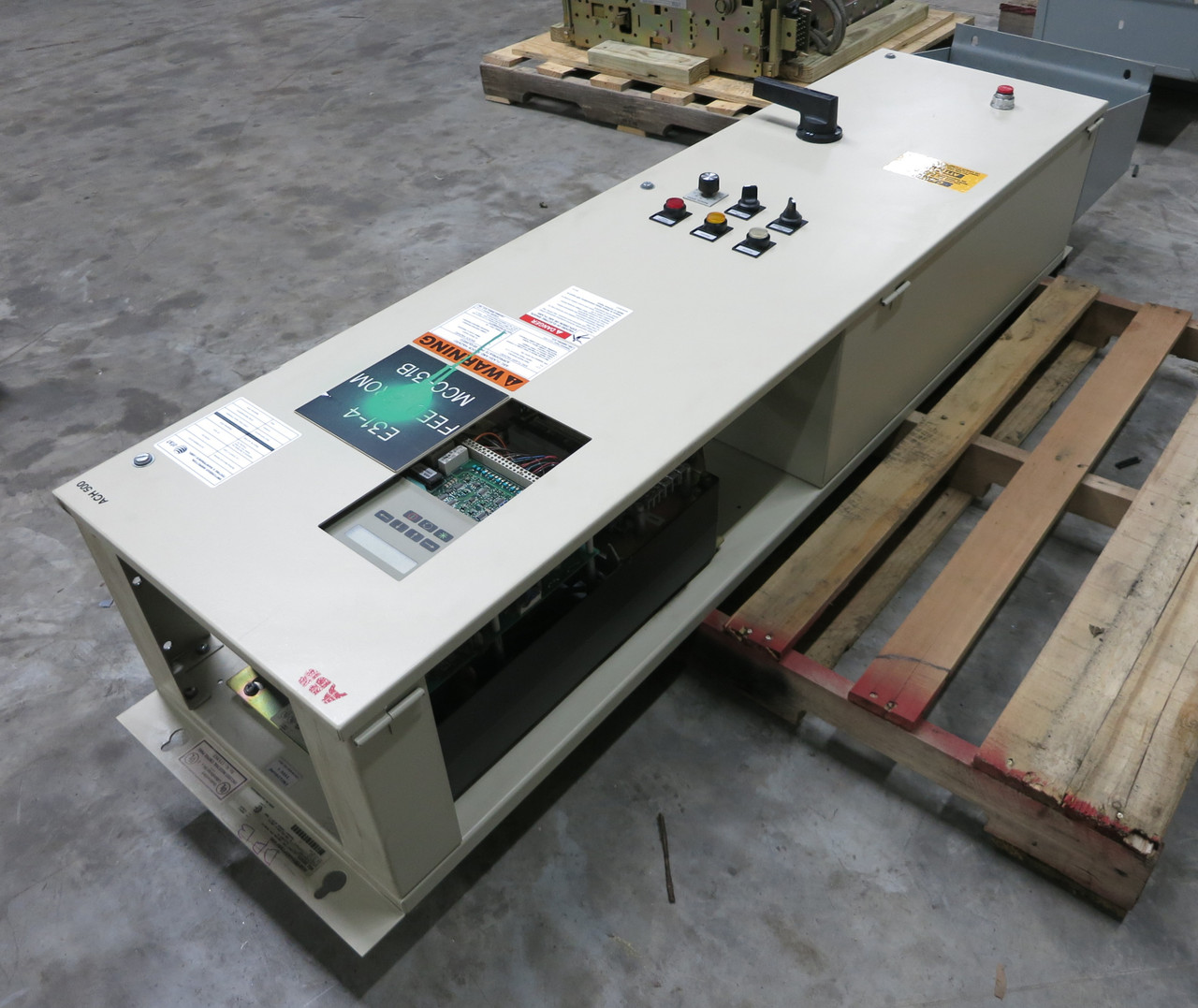 ABB ACH501-020-4-N0P2 20HP AC VS Drive 3PH 480V ACH-500 20 HP Bypass 27A (DW5216-1)