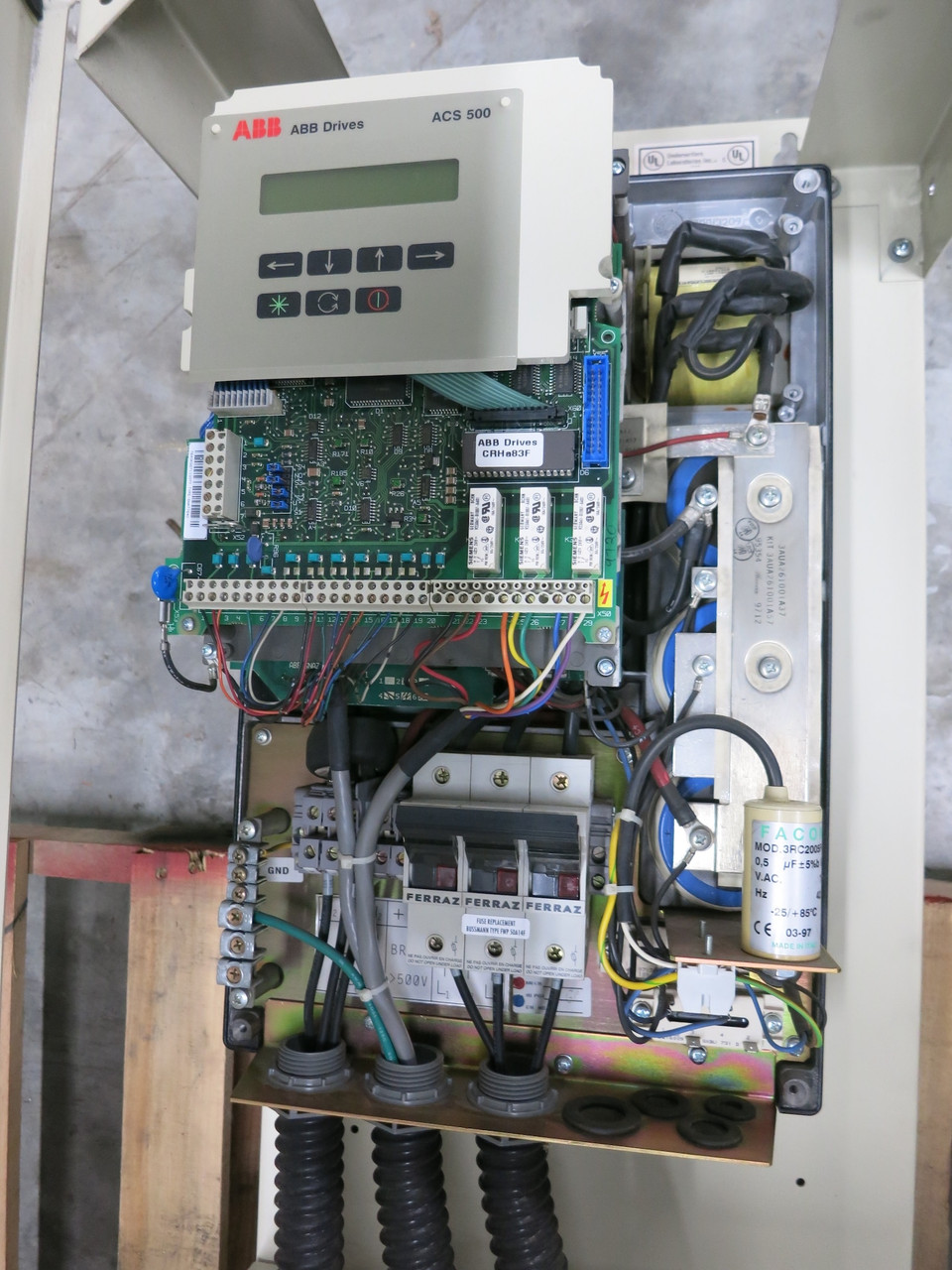 ABB ACH501-020-4-N0P2 20 HP AC VS Drive 3PH 480V ACH-500 20HP Bypass 27A (DW5215-1)