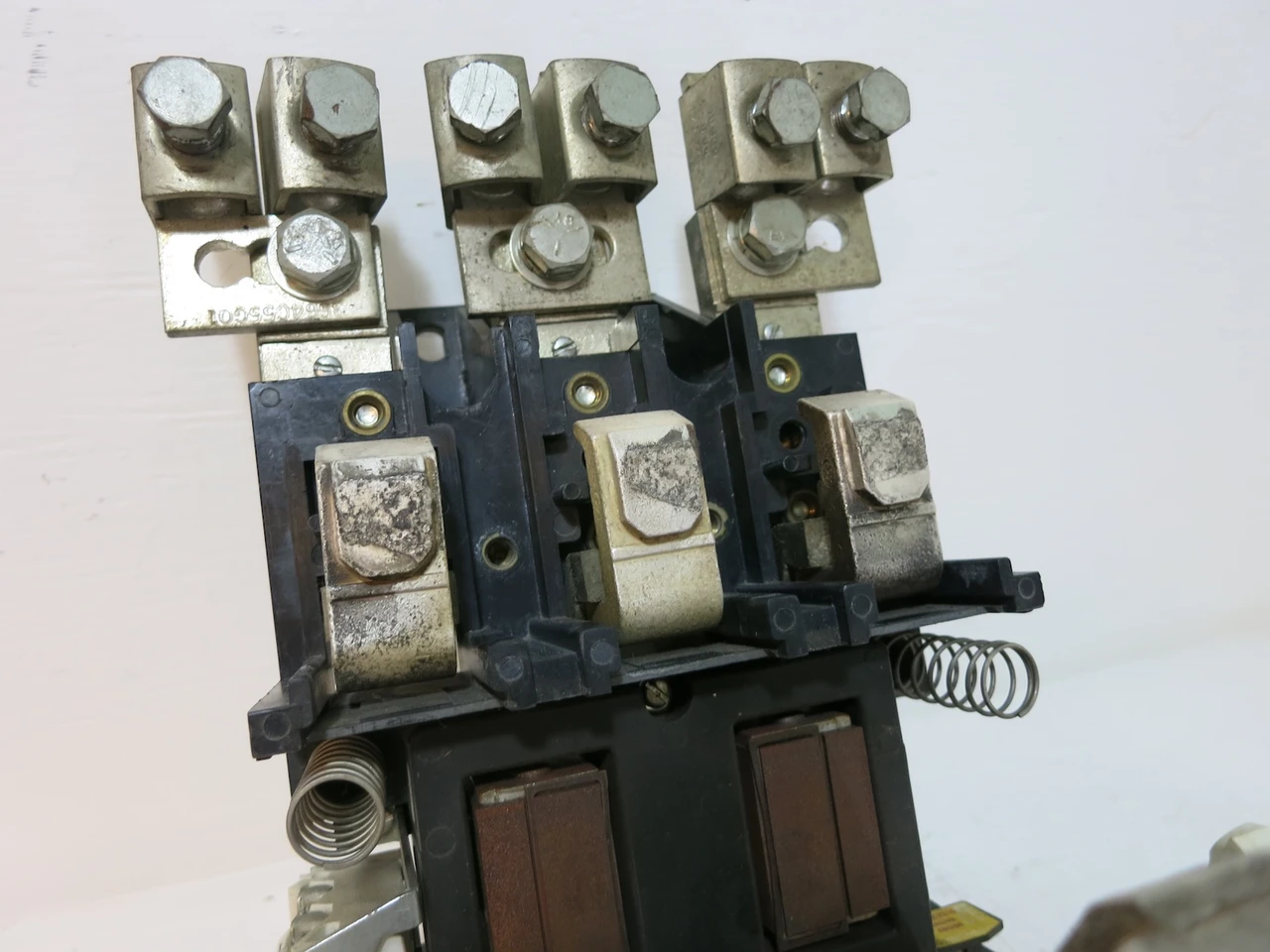 Westinghouse A200M6CX Size 6 Motor Contactor 2051A93G03 480V Coil A200M6-CX (DW5223-1)