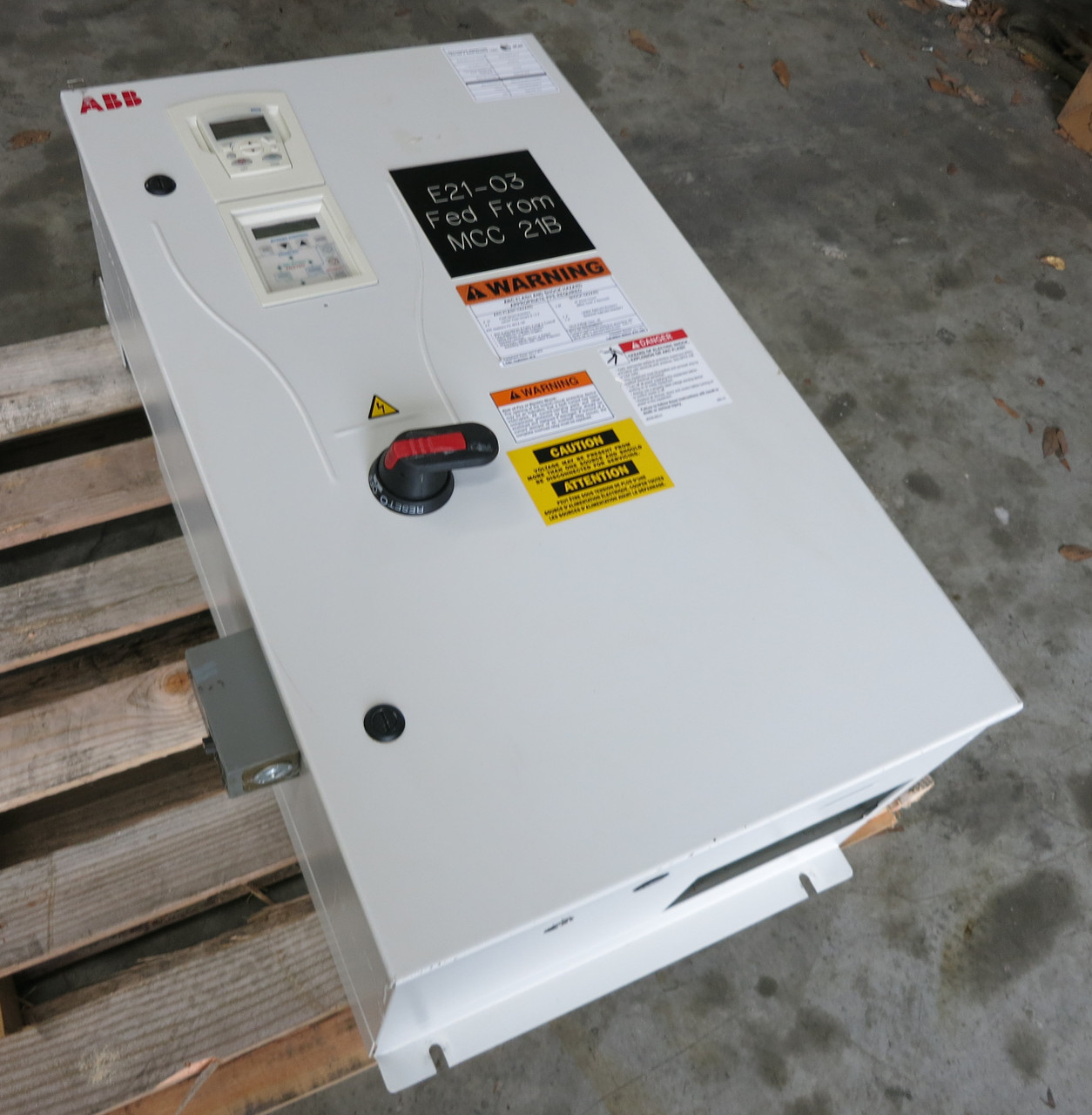 ABB ACH550-BCR-031A-4 20 HP AC VS Drive 3PH 480V ACH-550 ACH550BCR031A4 20HP (DW5229-1)