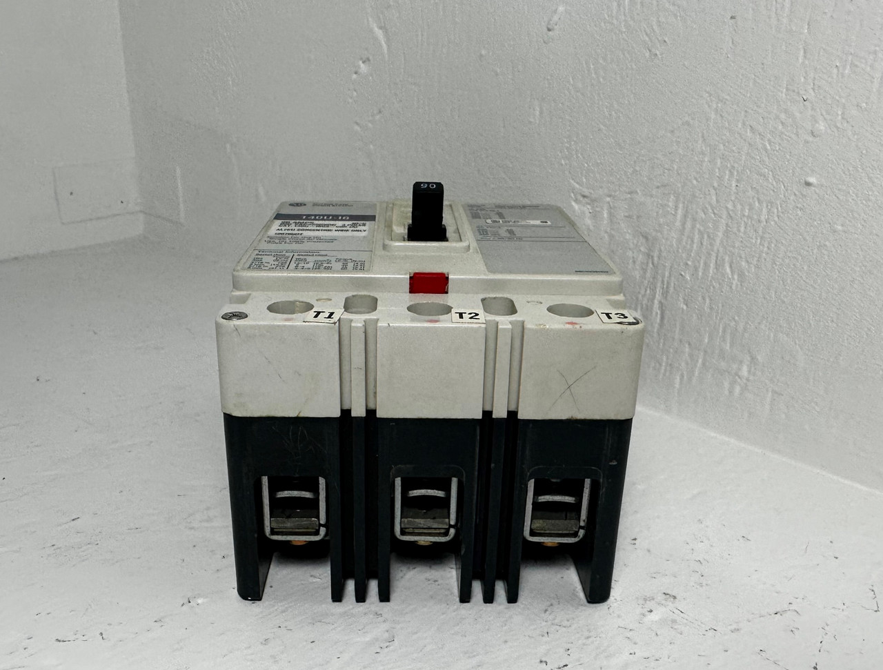 Allen Bradley 140U-I6 90A Circuit Breaker 480/600V 3P 140U-I6C3-C90 90 Amp (EM4684-1)