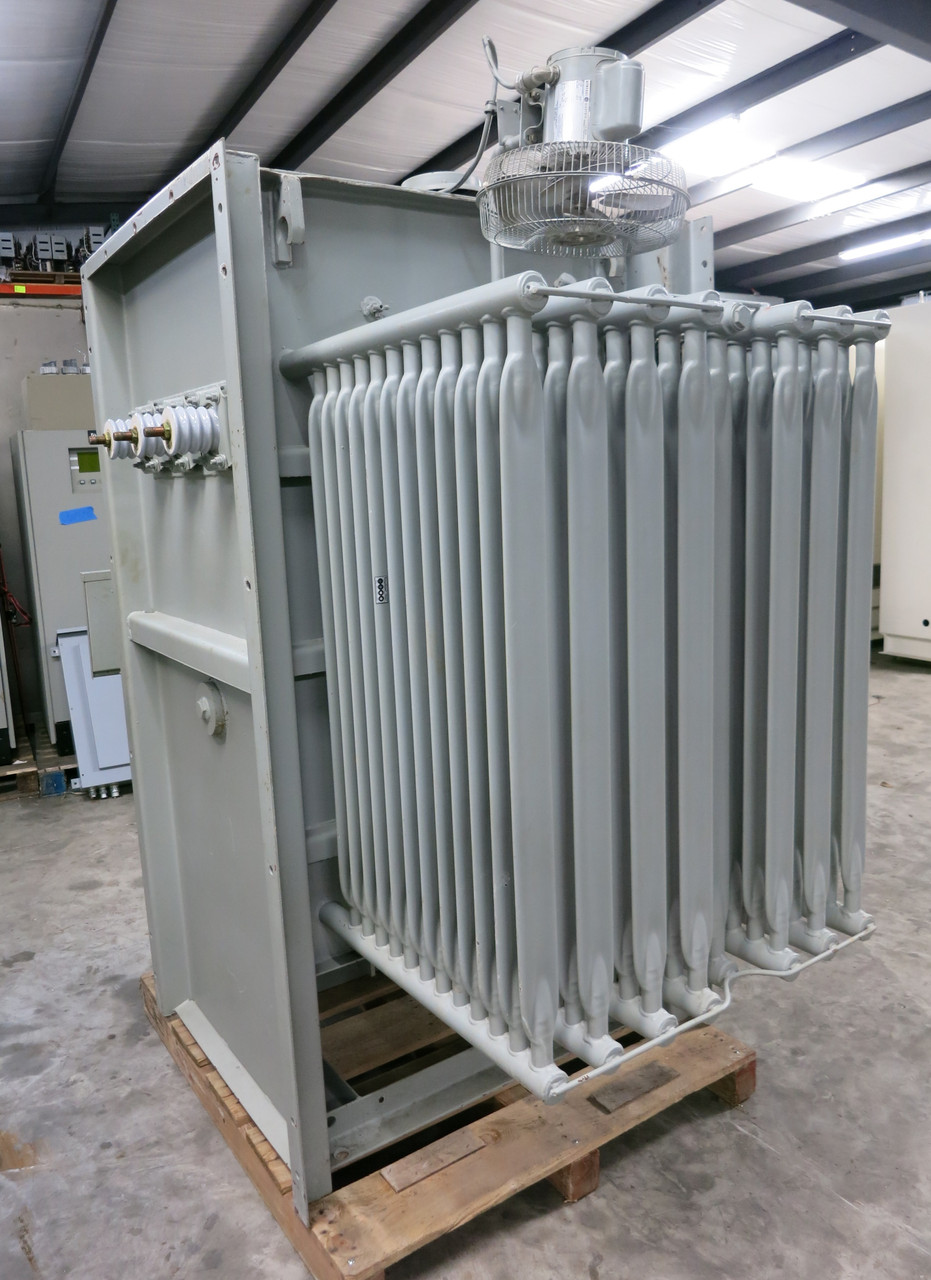 GE 750-966 kVA 4800 Delta to 208Y/120 Pad Mount Oil Filled Transformer 3PH 208 (DW5333-2)