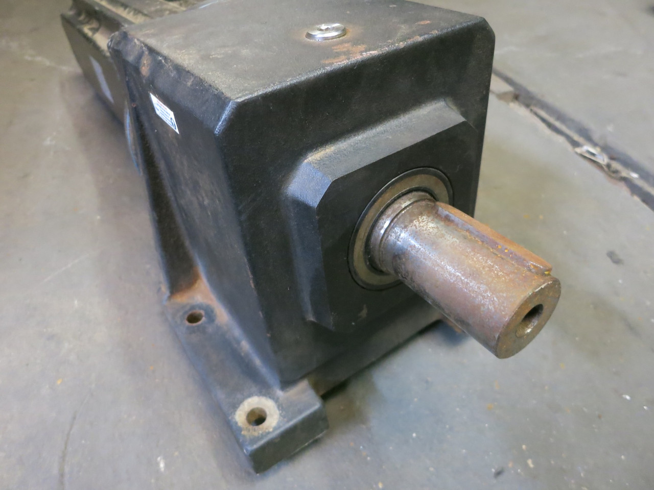 Allen Bradley MPL-B580J-MJ24AA Kinetix AC Servo Motor w/ Stober Gear Box 15.7:1 (DW5335-1)