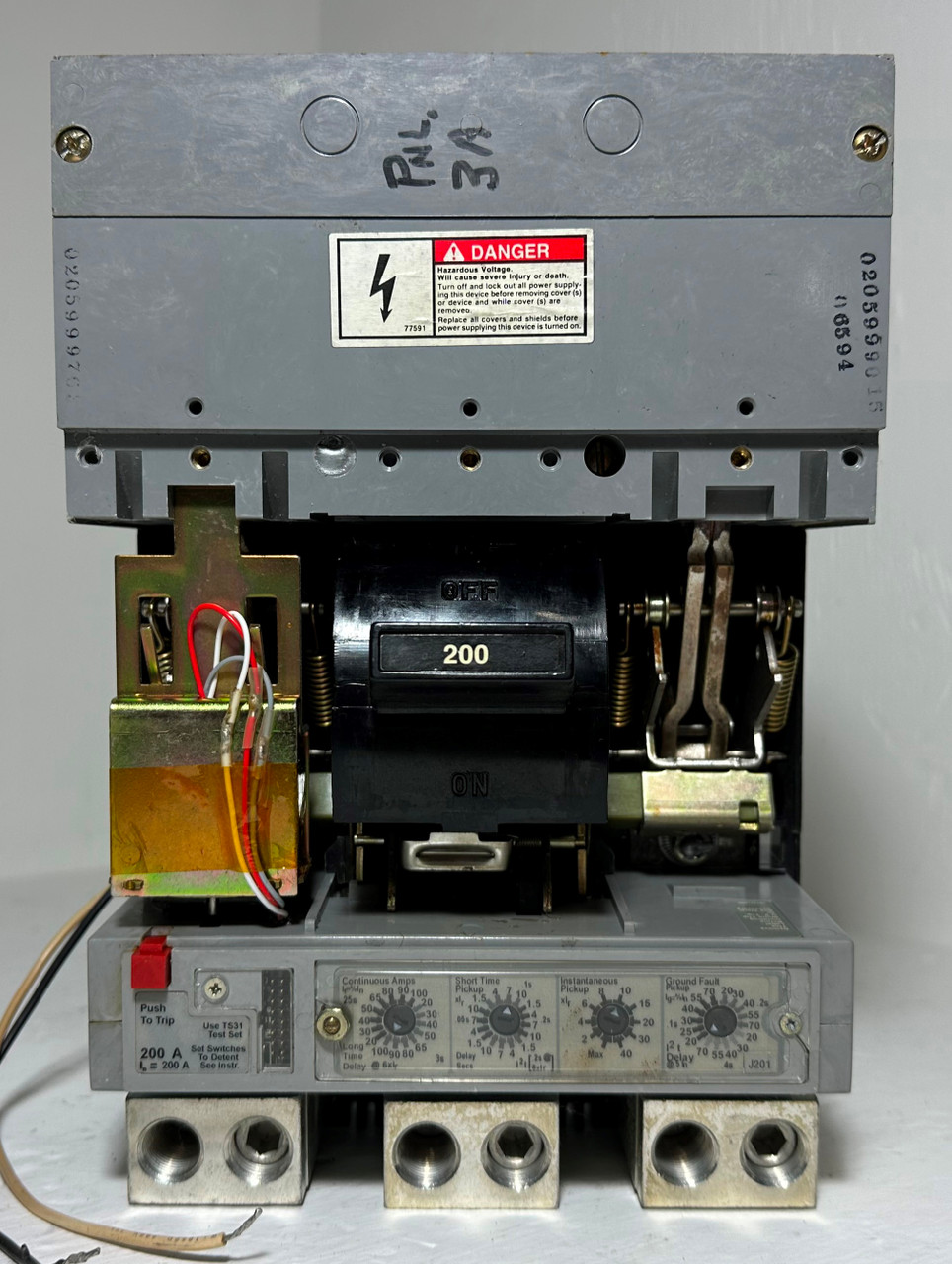 Siemens SJD69200NGT 200A Sentron LSIG Circuit Breaker SJD6-A 3P Neutral & Ground (EM4716-10)