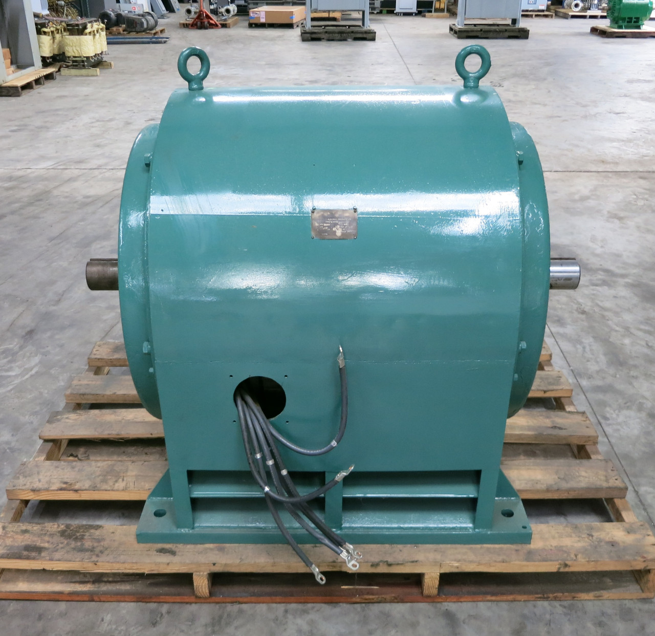 Image of Cleveland Type L-9740 AC Motor 350 HP 440V 885 RPM 418A 3PH Dual Shaft