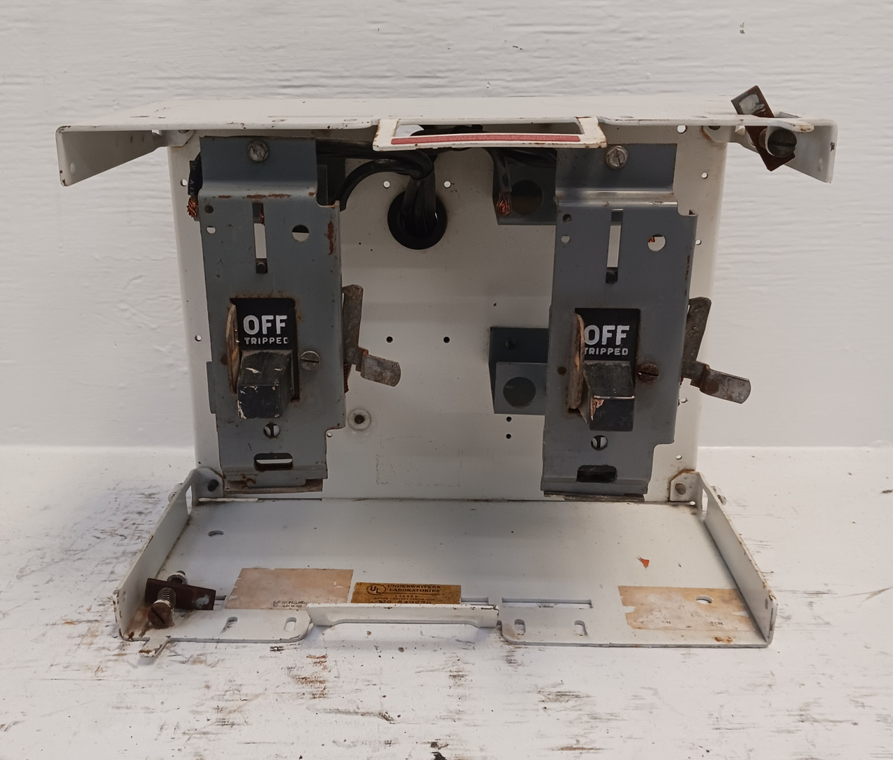 Cutler Hammer F10 Unitrol 30 Amp Dual Breaker Type Feeder 12" MCC Bucket 30A (BJ0429-7)