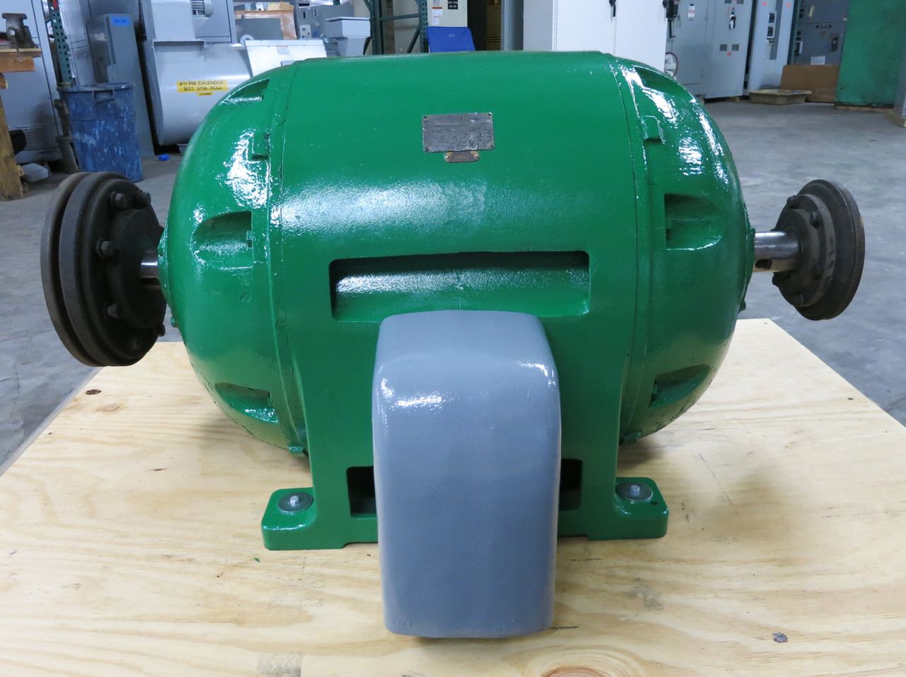 GE 5K6326FDB1R 300 HP AC Motor 3PH 440V 875 RPM Type K 63267 300HP Dual Shaft (DW5445-1)