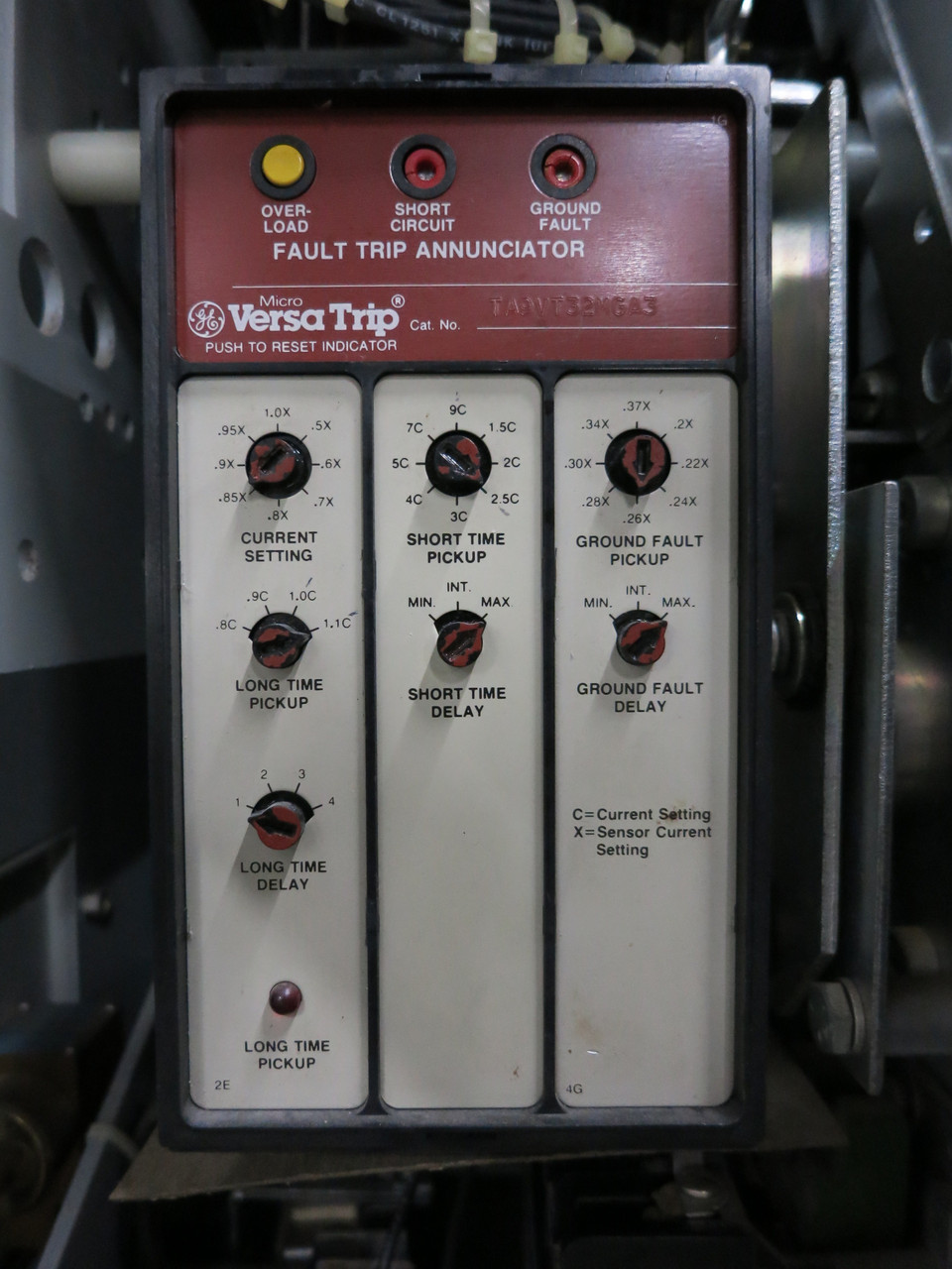 GE 3200A AKD-8 Power Breaker Switchgear AKR-6D-75 Transfer Switch 3200 Amp 480V (DW5497-1)