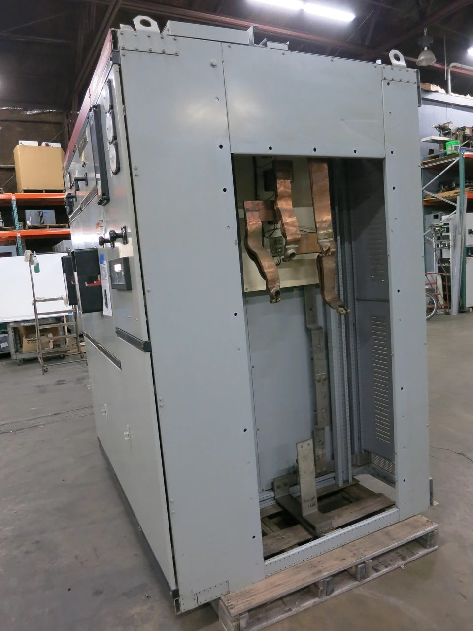 GE 3200A AKD-8 Power Breaker Switchgear AKR-6D-75 Transfer Switch 3200 Amp 480V (DW5497-1)