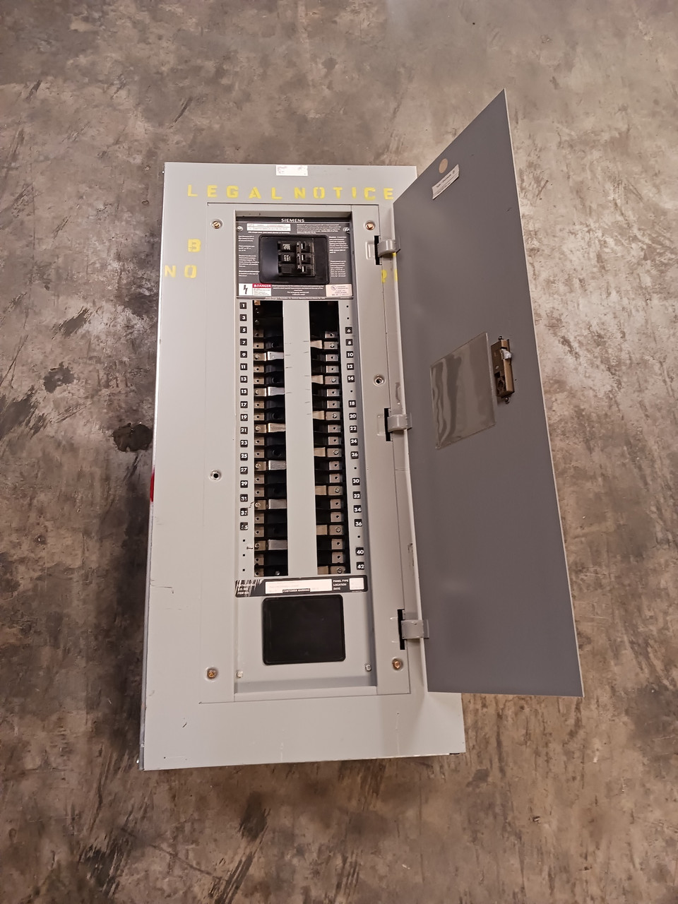 Siemens S1 100A Main Breaker Panelboard 208Y/120V 3PH 4W 100 Amp S1C42LH100CTS (BJ0479-2)