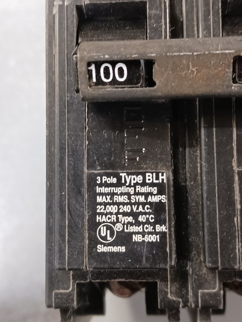 Siemens S1 100A Main Breaker Panelboard 208Y/120V 3PH 4W 100 Amp S1C42LH100CTS (BJ0479-2)