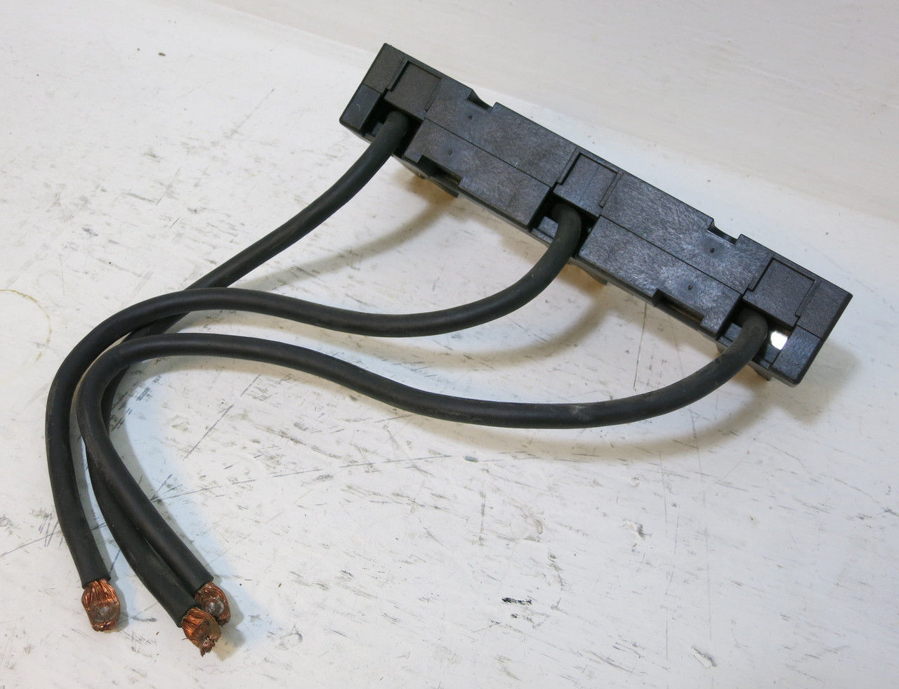 Eaton Freedom FlashGard 150A MCC Bucket Stab Assembly 4 AWG 150 Amp Stabs (DW5556-2)