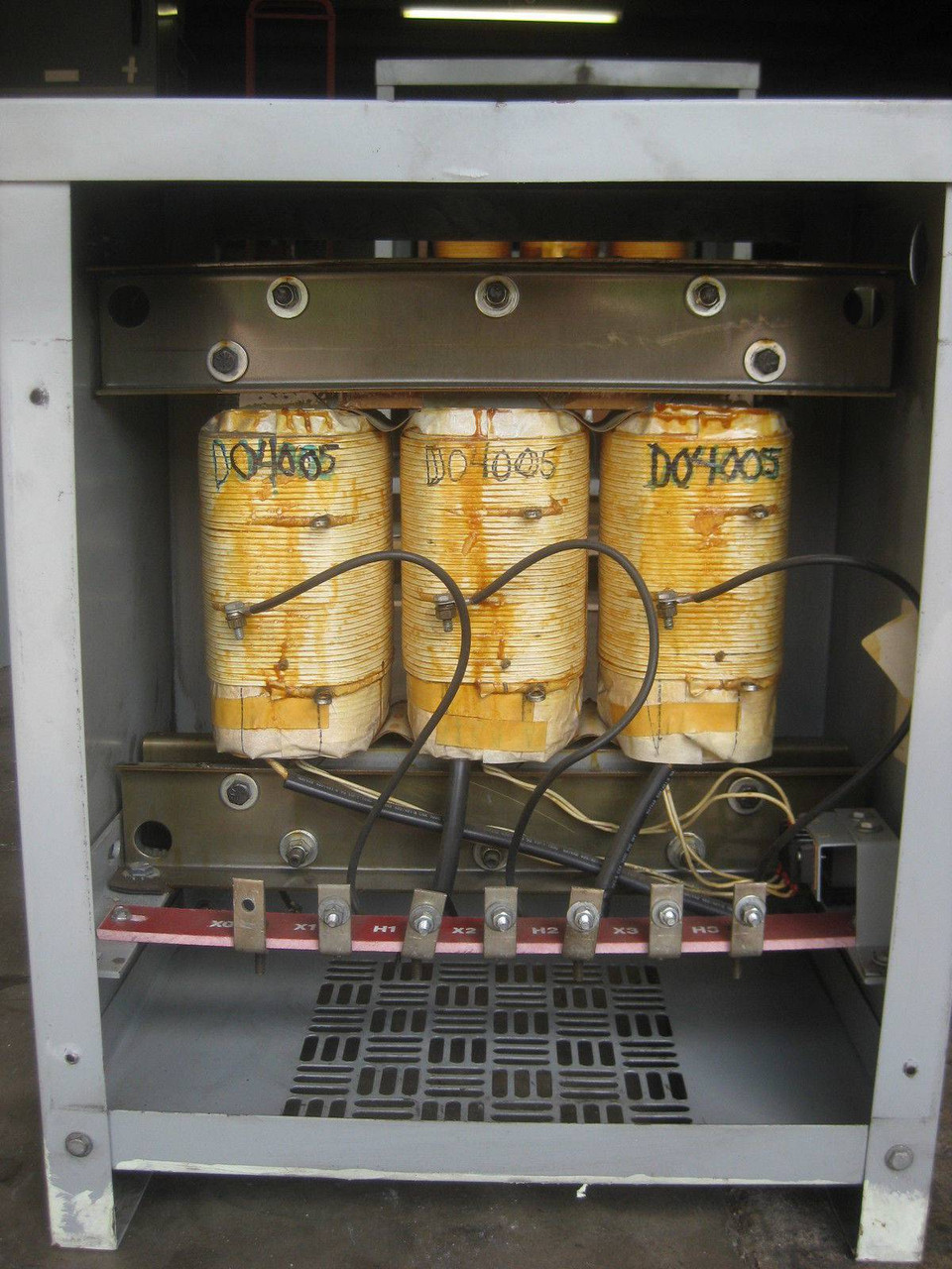 Challenger 14 kVA Isolation Transformer 460/460Y/266 142-LP3T-MOD.5 14kVA 3 PH (EBI0636-1)