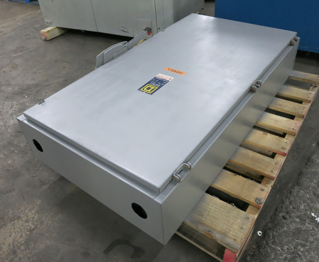 Square D H365 400A 600V Fusible Heavy Duty Safety Switch Disconnect 400 Amp E1 (DW5569-1)