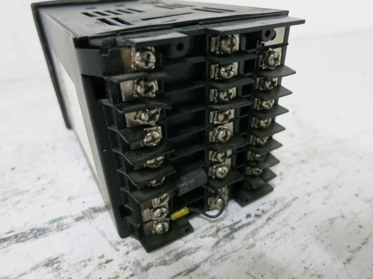 Honeywell DC300K-0-100-20-000-0 UDC3000 Versa-Pro Digital Limit Controller (DW5571-1)