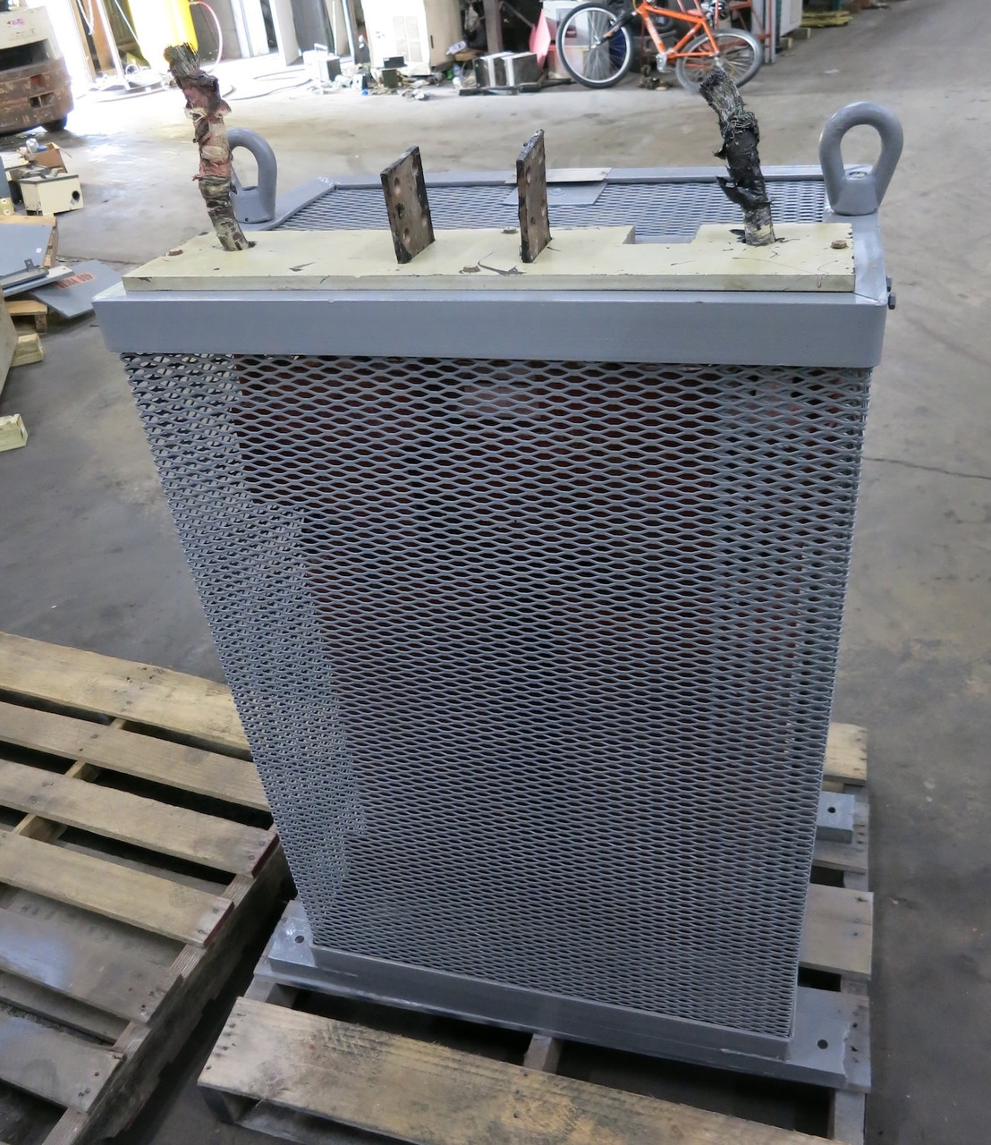 Continental 100 kVA Single Phase Dry Type Transformer 480 - 208/120 V 1PH 480V (DW5578-3)