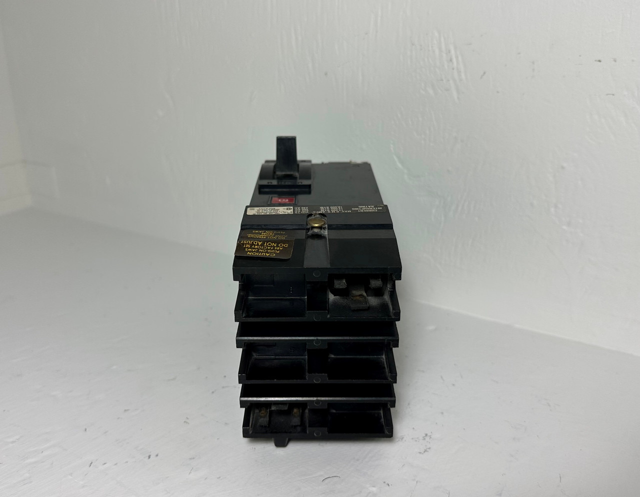 Square D I-Line FA26100AC 100A 2 Pole Circuit Breaker Black 600V FA 2P 100 Amp (EM4776-1)