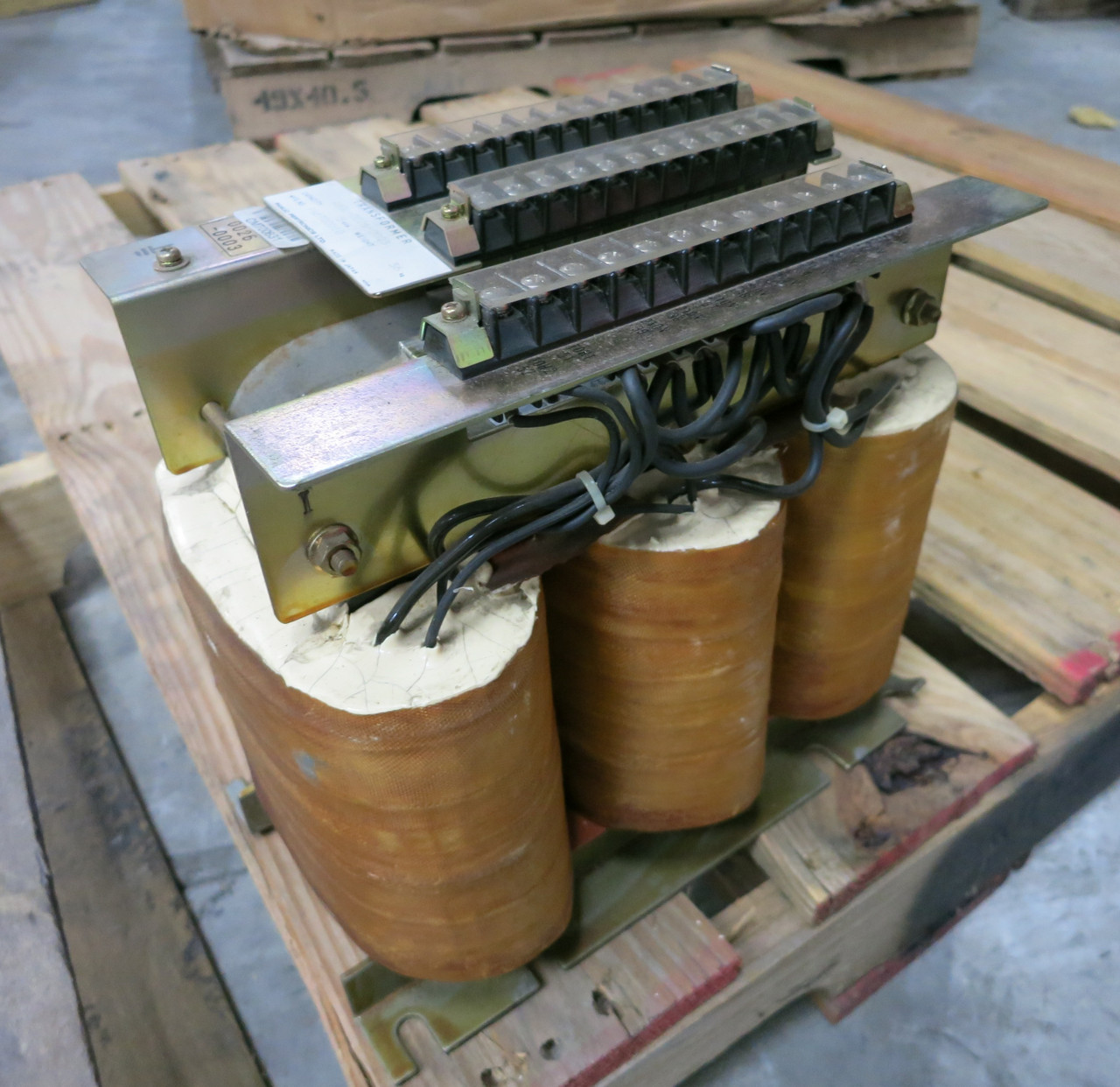 Fanuc A80L-0026-0003 5 kVA 240/480 to 210 V 1PH Transformer P66T00010 (DW5595-1)