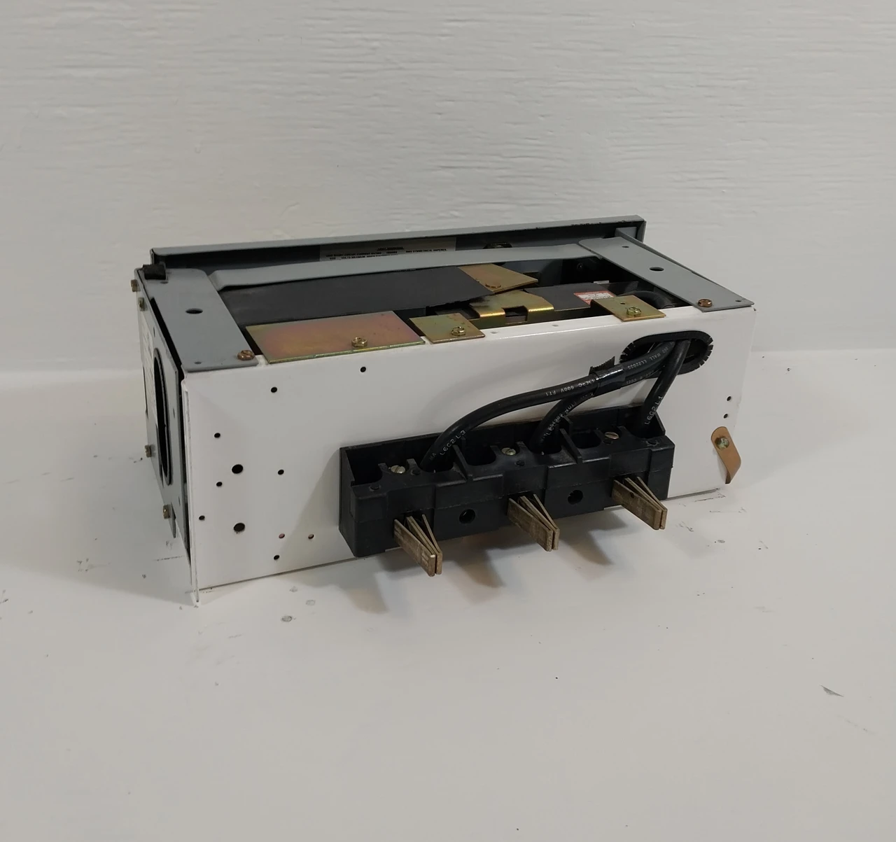 GE 8000 60A Fusible 6" MCC Feeder Bucket 60 Amp (BJ0492-2)