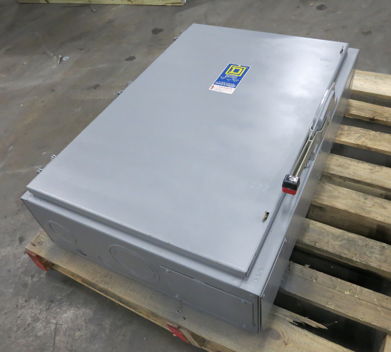 Image of Square D H325N 400A 240V Fusible Safety Switch Disconnect 400 Amp H325-N D2