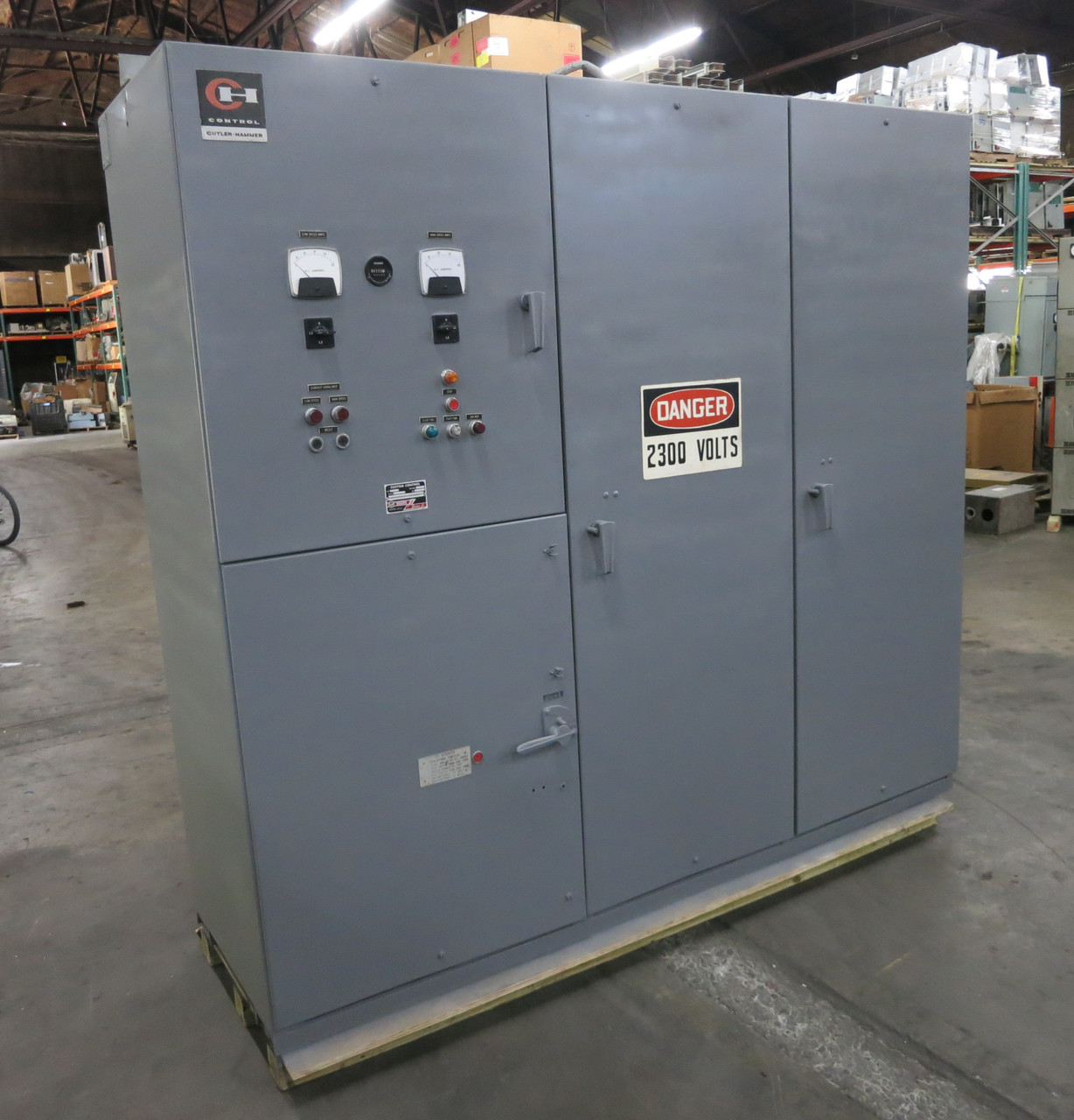Cutler Hammer 2300V Two Speed Reversing Vacuum Motor Starter HCV-5HA 600-450 HP (DW5642-1)