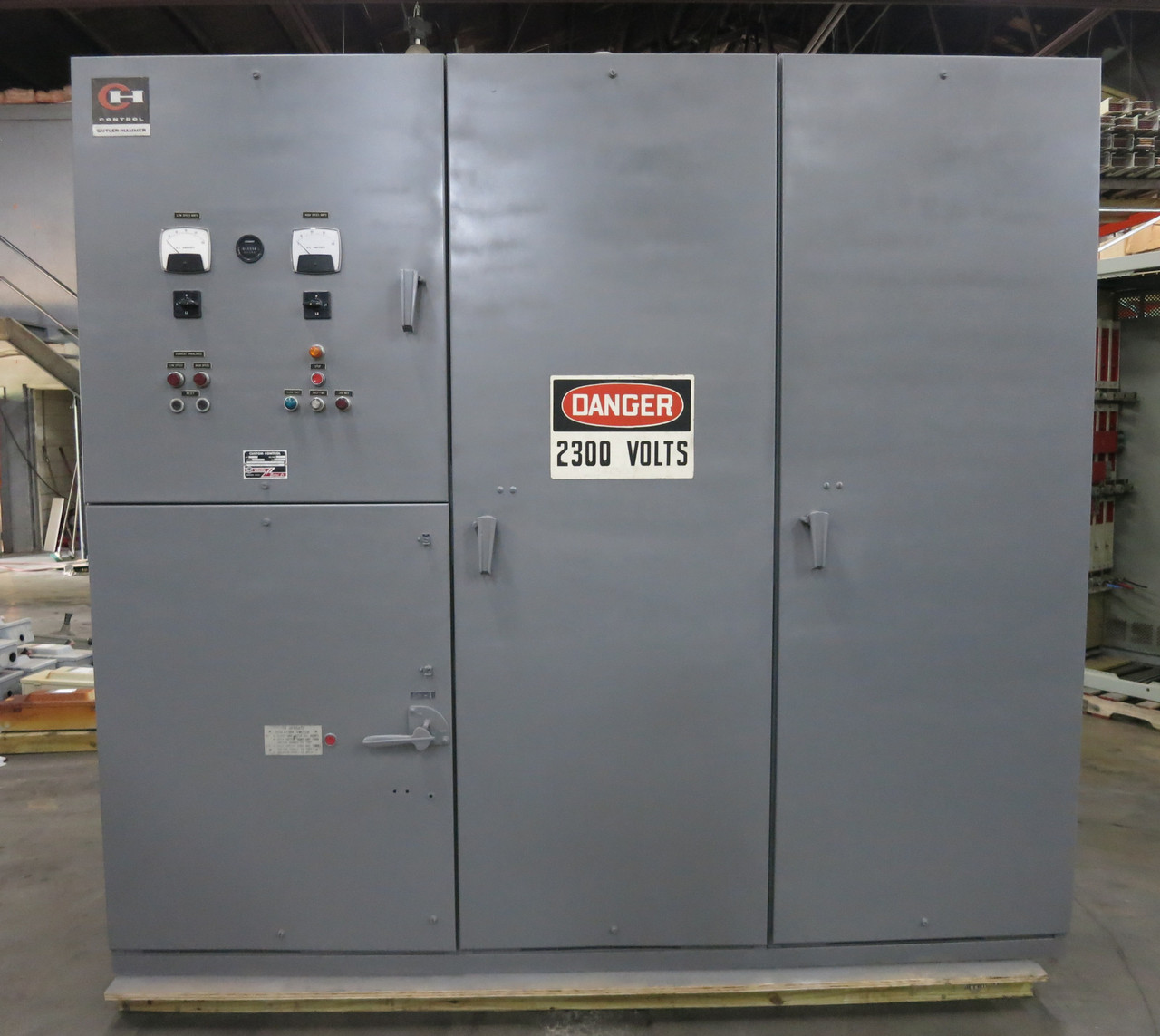 Cutler Hammer 2300V Two Speed Reversing Vacuum Motor Starter HCV-5HA 600-450 HP (DW5642-1)
