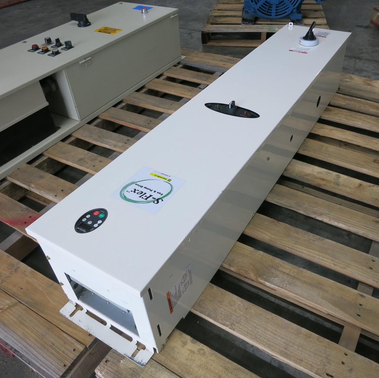 Square D ATV21 S-Flex Drive Controller 50 HP Enclosed VFD SFD21PG4Y 50HP 460V (DW5644-1)