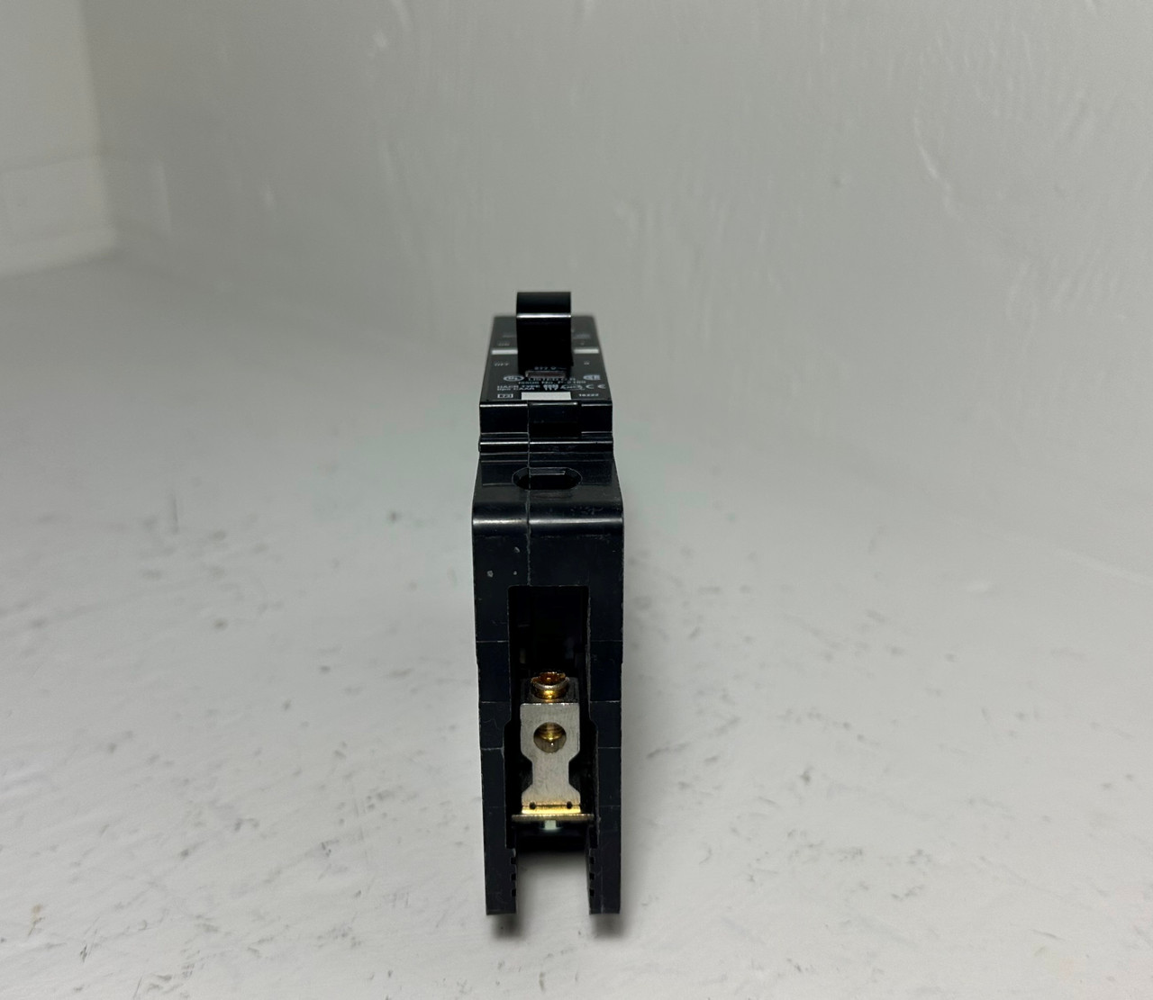 NEW Square D EDB14020 20A Circuit Breaker 1 Pole 18kA @ 277/240 VAC 20 Amp NIB (EM4838-50)