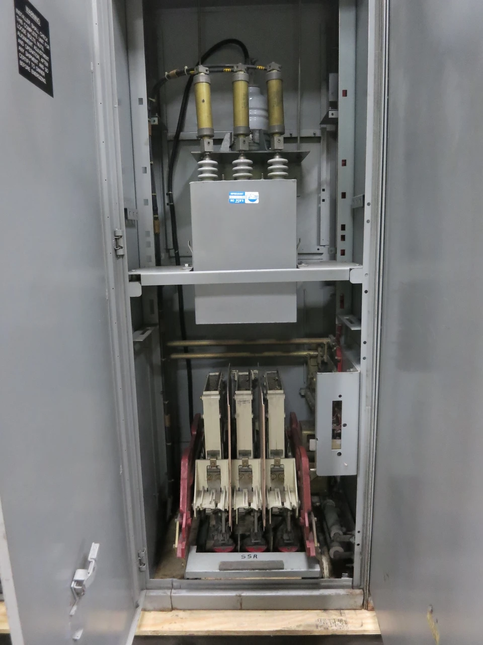 GE IC7160-N217 2 Speed 2 Winding Motor Starter 400/600 HP 2300V LimitAmp Control (DW5685-1)