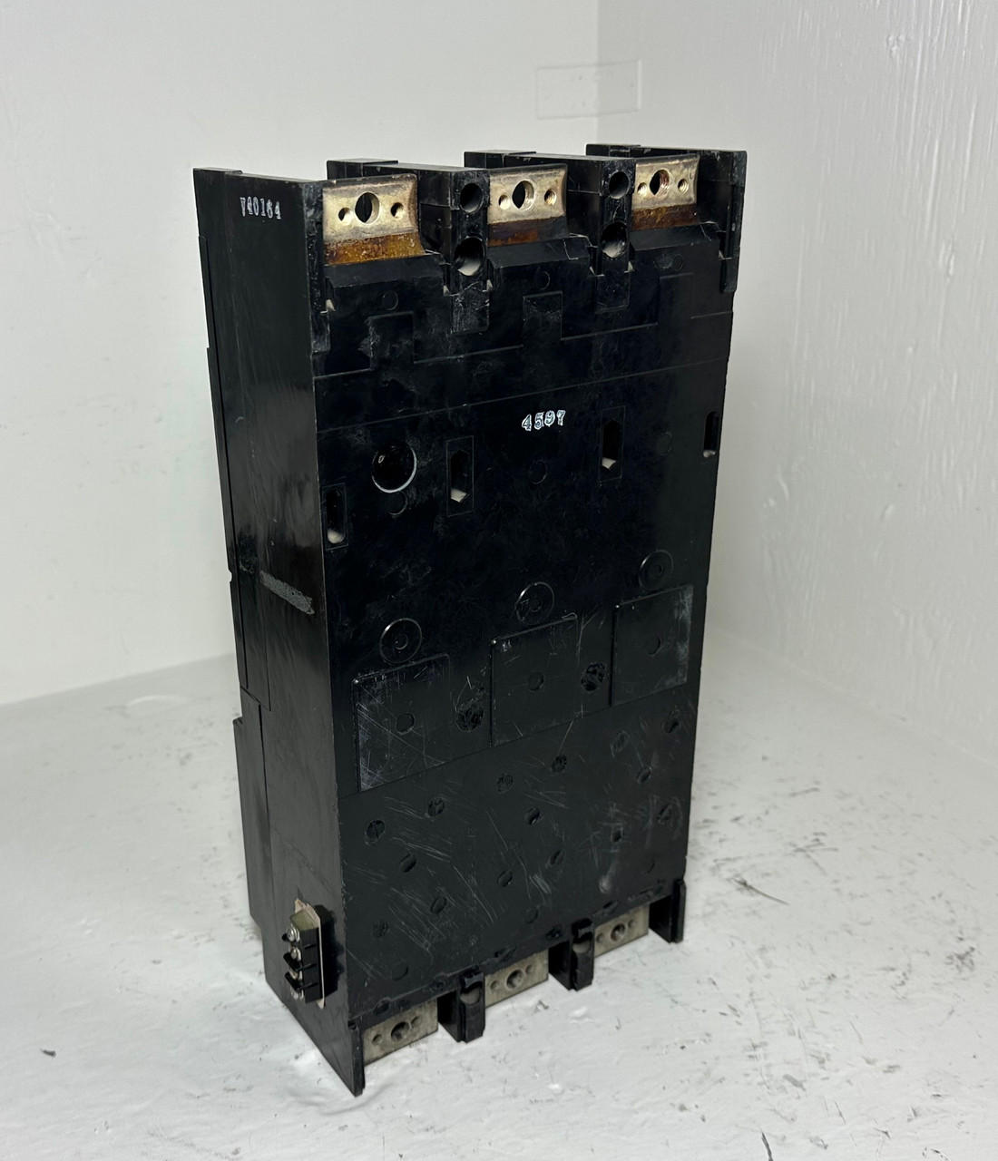 GE THJS3603DGA3 300A LSG Circuit Breaker THJS3603 300 Amp General Electric flaw (EM4846-1)
