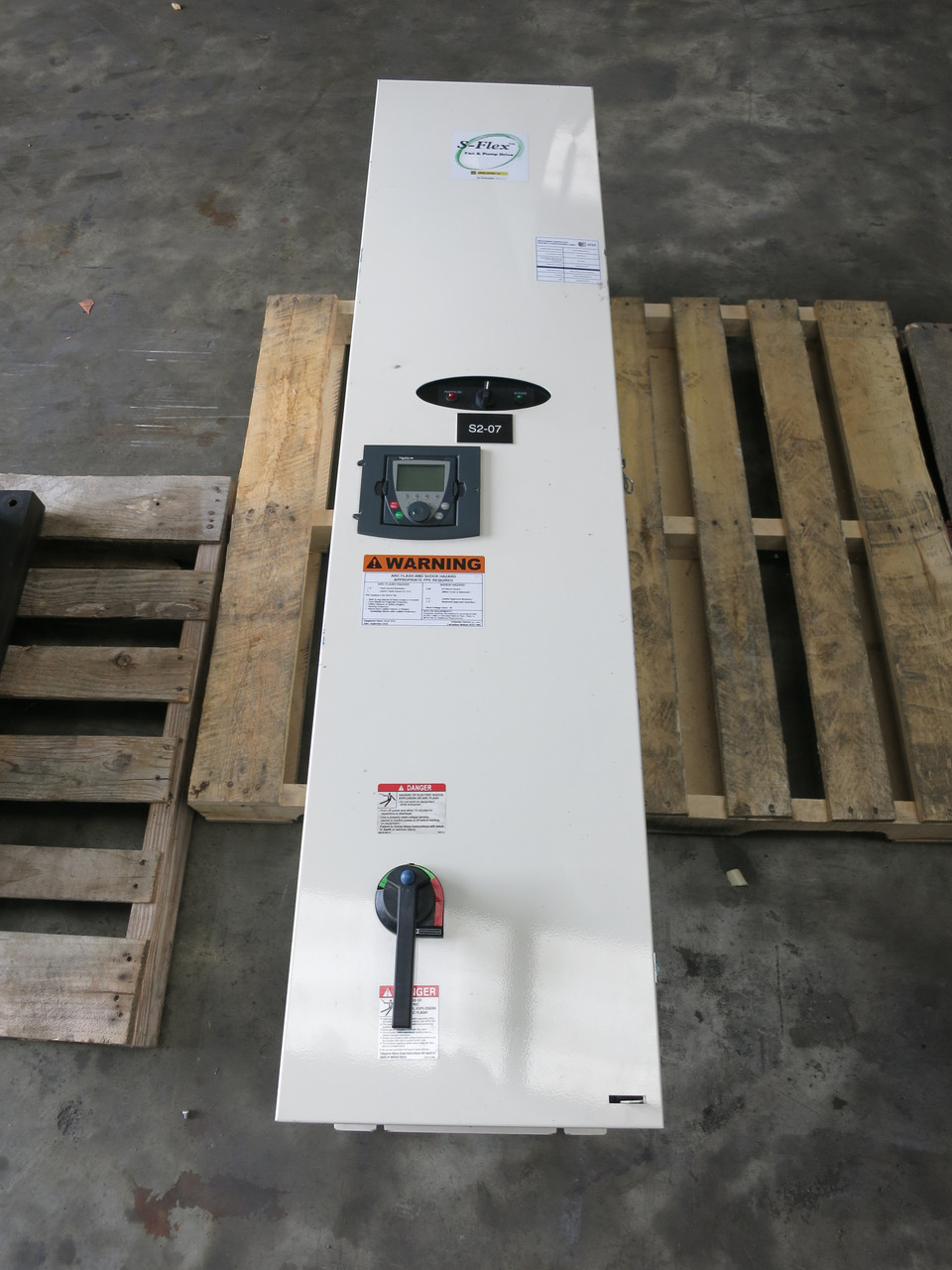 Square D ATV212 S-Flex VS Drive Controller 75 HP Variable Frequency SFD212RG4Y (DW5704-2)