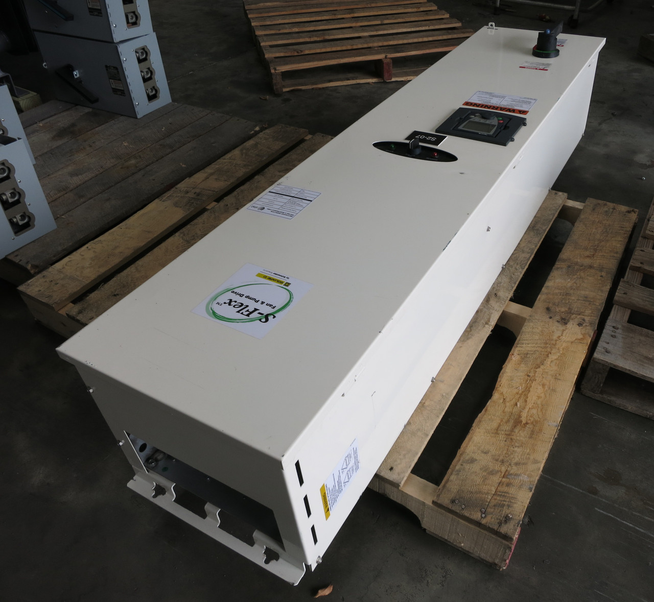 Square D ATV212 S-Flex AC VS Drive Controller 75 HP 460V VFD Enclosed SFD212RG4Y (DW5704-2)