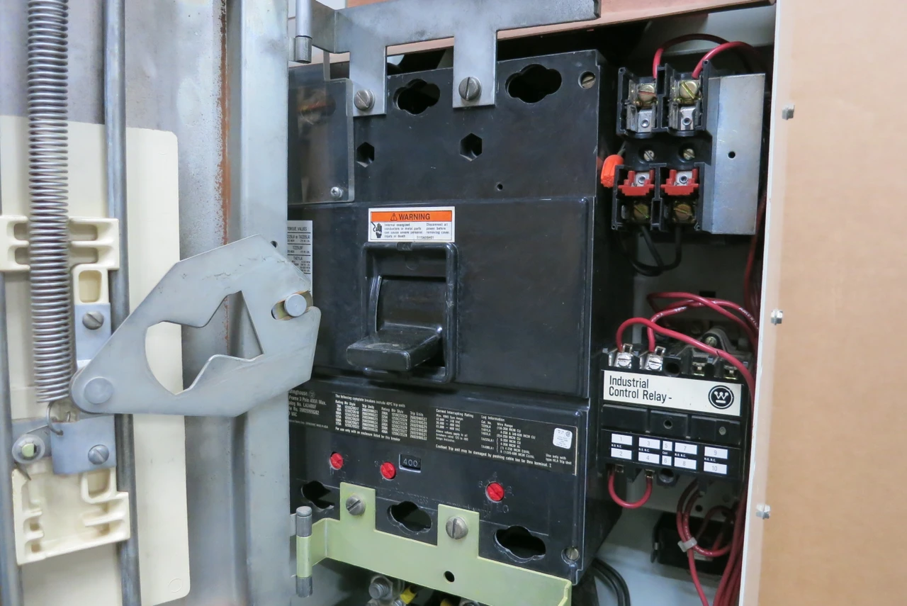 Westinghouse Type W Size 5 Starter 400 Amp Breaker 36" MCC Bucket 400A LA3400F (BJ0565-2)