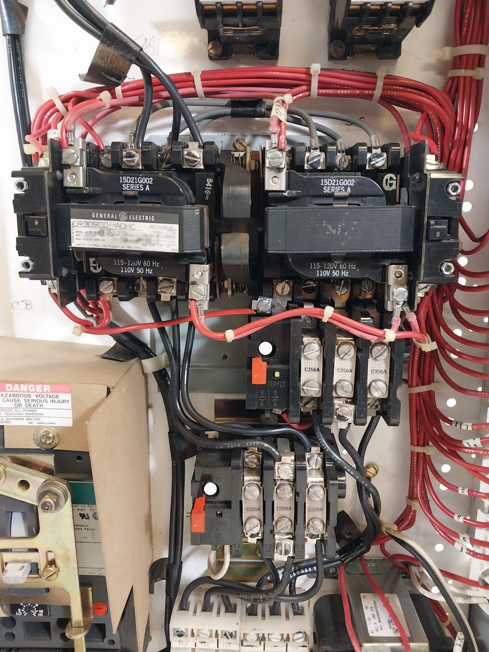 GE 8000 Size 1 Two Speed and Reversing Starter 7A Breaker 30" MCC Bucket  & Amp (BJ0564-1)