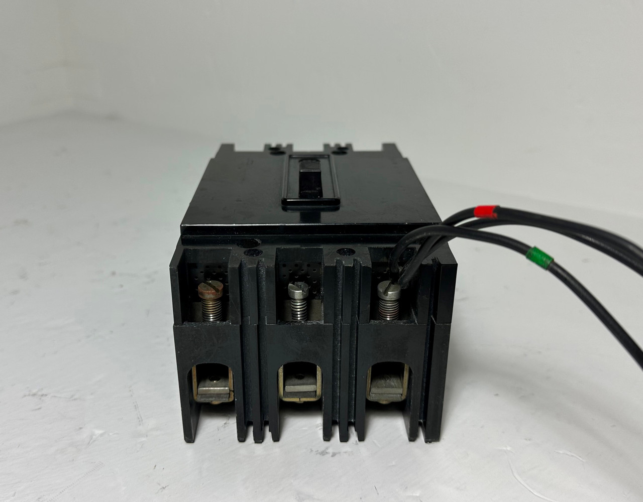 Westinghouse FA3030 30A AB De-Ion Circuit Breaker w/ Aux 600V 3P 38E8497 30 Amp (EM4862-2)