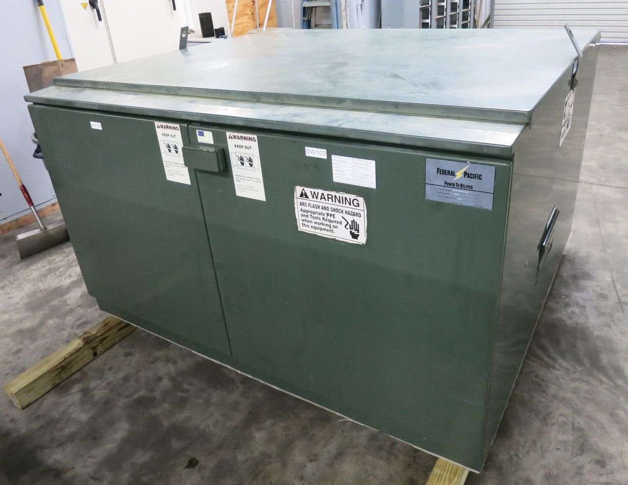 FPE 17kV 600A Pad-Mount PSE-9 High Voltage HV Switch 4 Compartment 14.4kV 3R (DW5728-1)