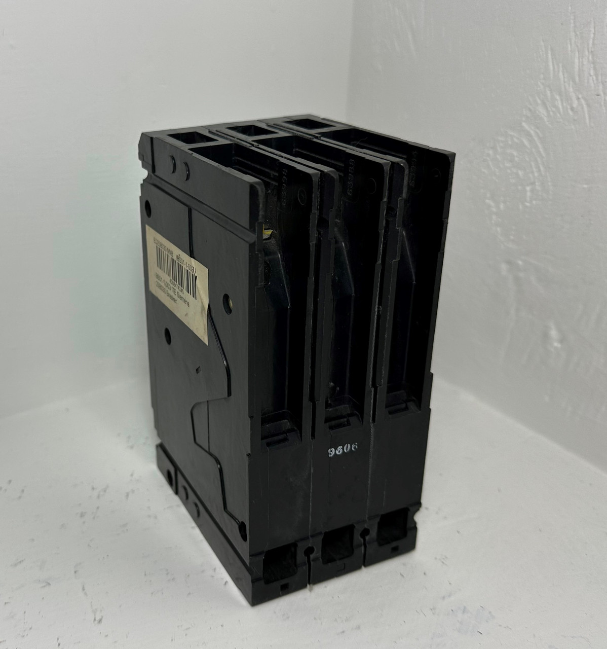 Siemens ED23B030 30A Sentron Circuit Breaker Type ED2 240V 3 Pole ITE 30 Amp (EM4889-1)