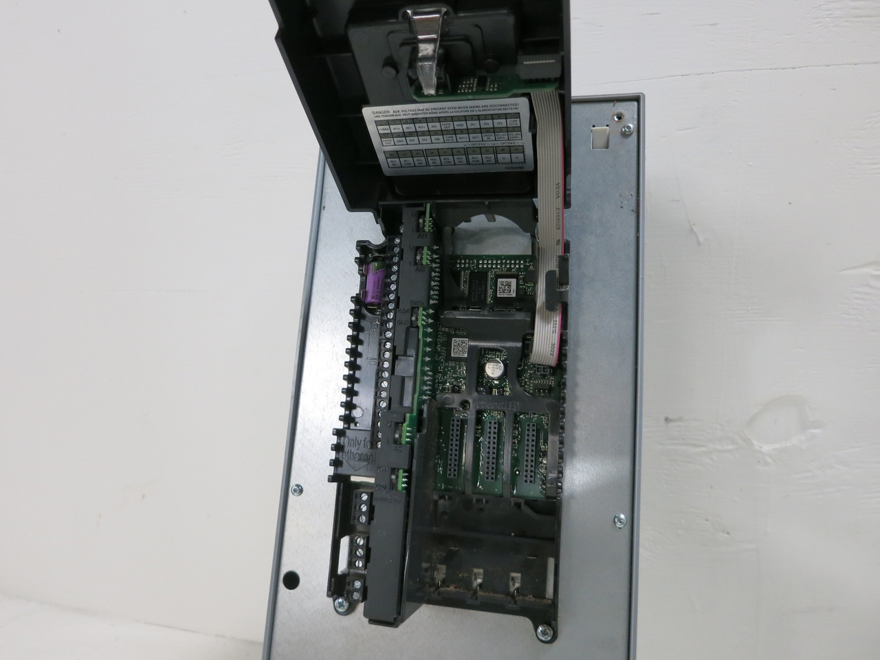 Siemens BT300-030X4-01X 30 HP VS Drive 480V 0-320Hz 46A 30HP VFD HVAC (DW5744-1)