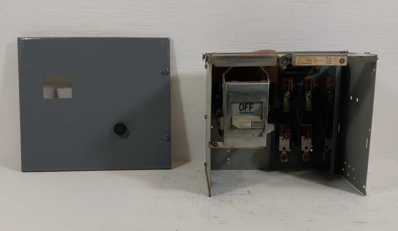 Image of Westinghouse Type W 100 Amp Fusible Feeder Motor Control Center Bucket 12" 100A