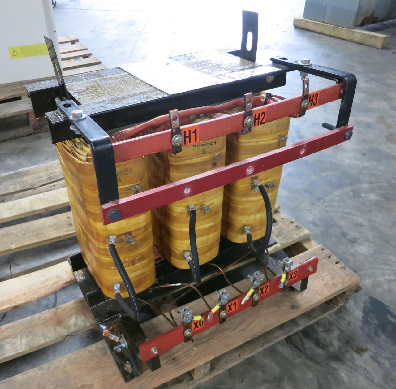 Image of Hammond 15 kVA 4160 Delta to 460Y/266 V 3PH Dry Type Transformer 4160V