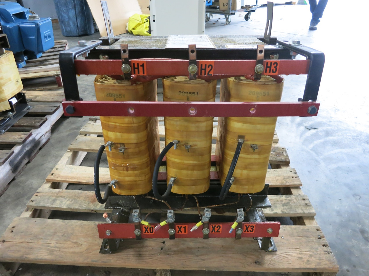 Hammond 15 kVA 4160 Delta to 460Y/266 V 3PH Dry Type Transformer 4160V (DW5795-1)