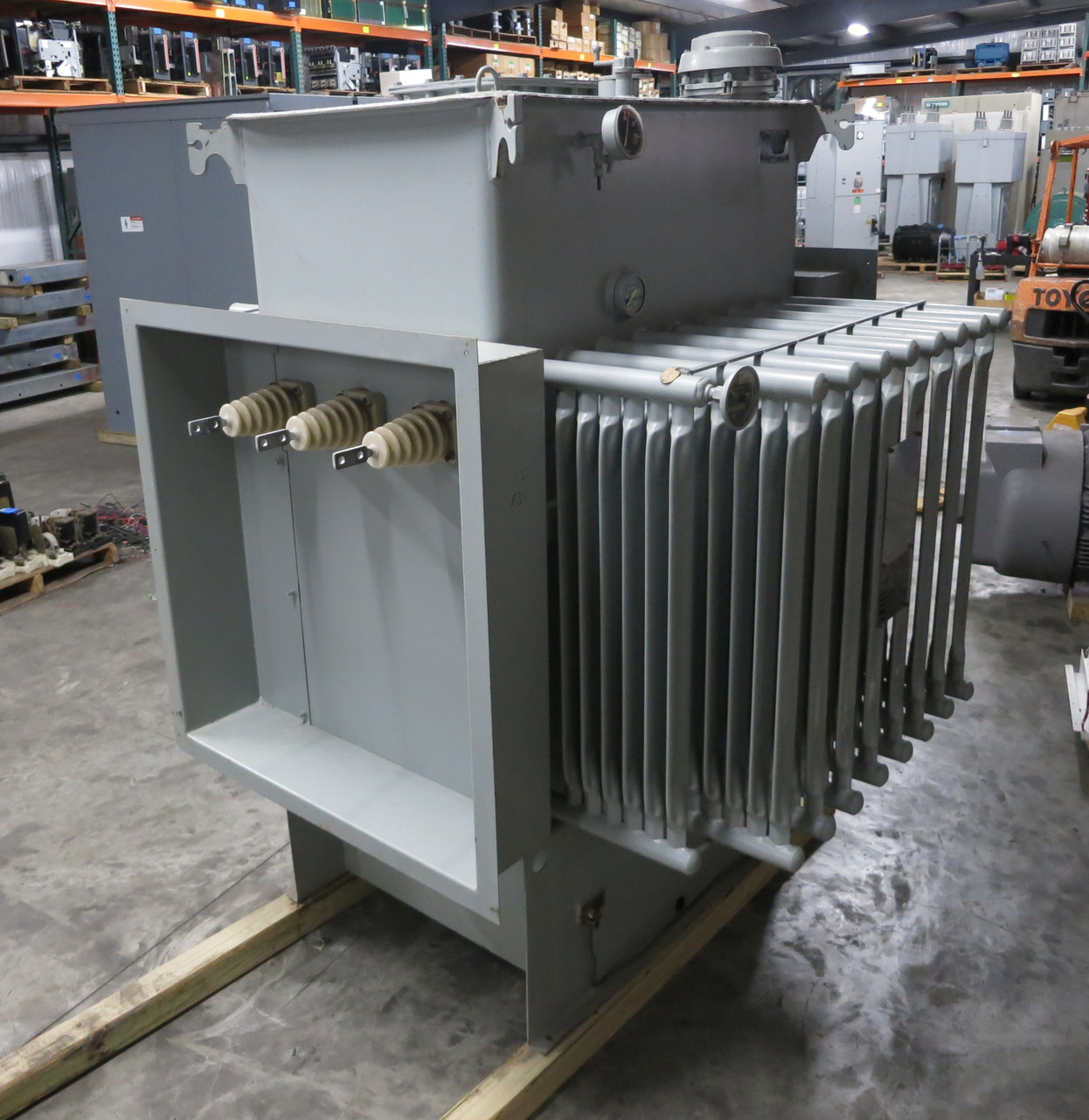 Image of Westinghouse 750 kVA 13800 Delta - 600Y/346 3PH Transformer Oil Filled Pad Mount